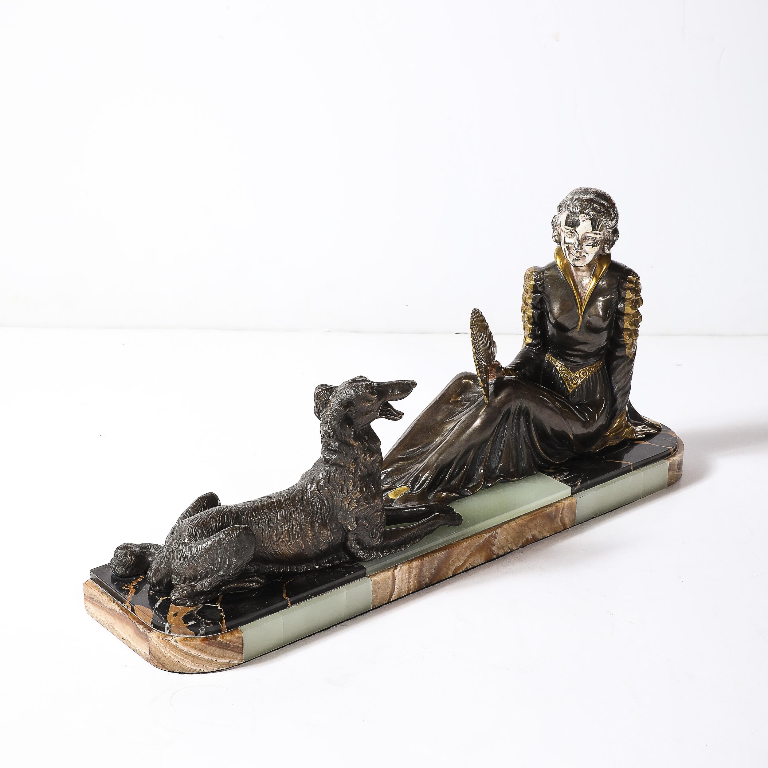 Scultura Art Déco di Limousin raffigurante donna seduta con cane su base di marmo esotico in vendita 4