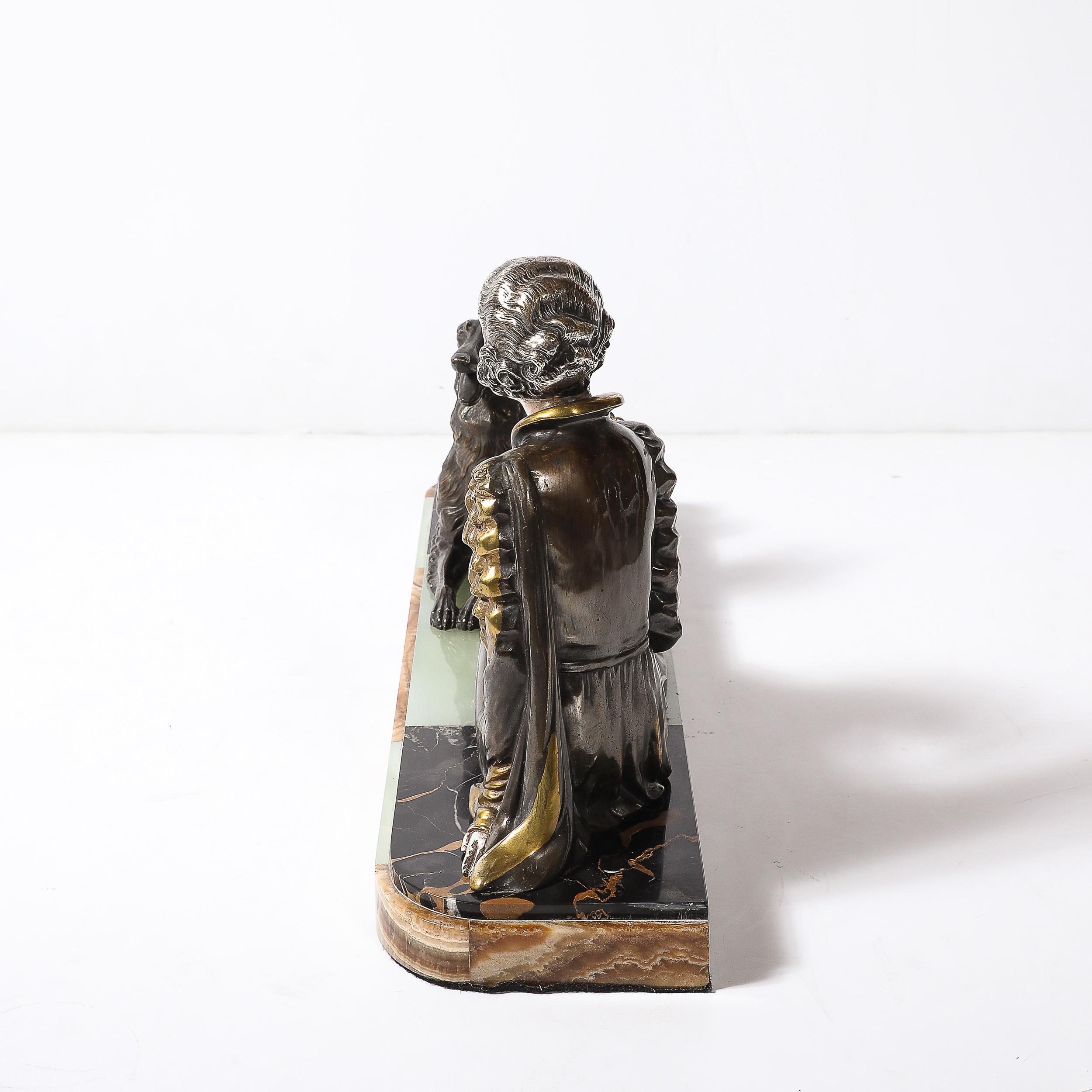 Scultura Art Déco di Limousin raffigurante donna seduta con cane su base di marmo esotico in vendita 8