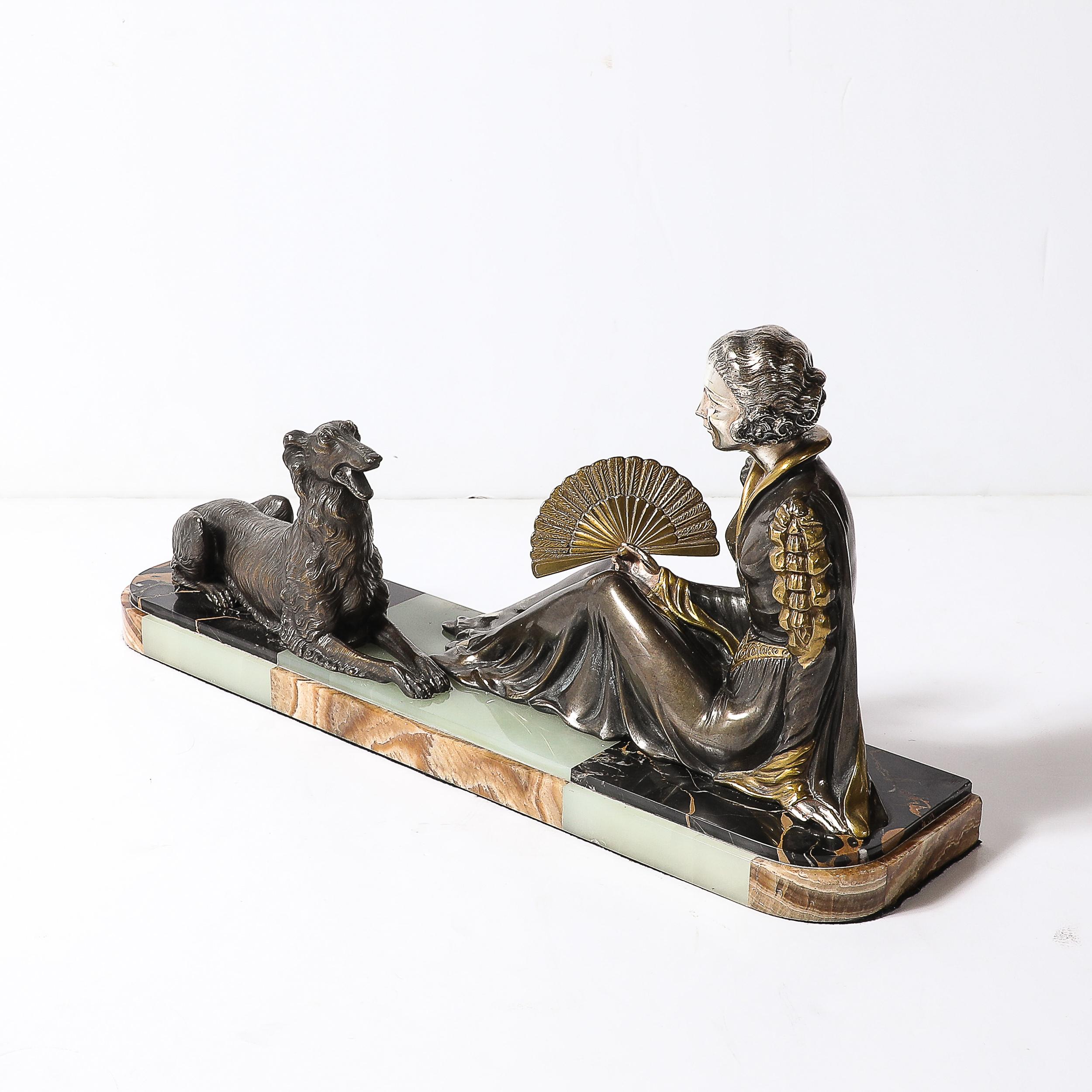Scultura Art Déco di Limousin raffigurante donna seduta con cane su base di marmo esotico in vendita 9