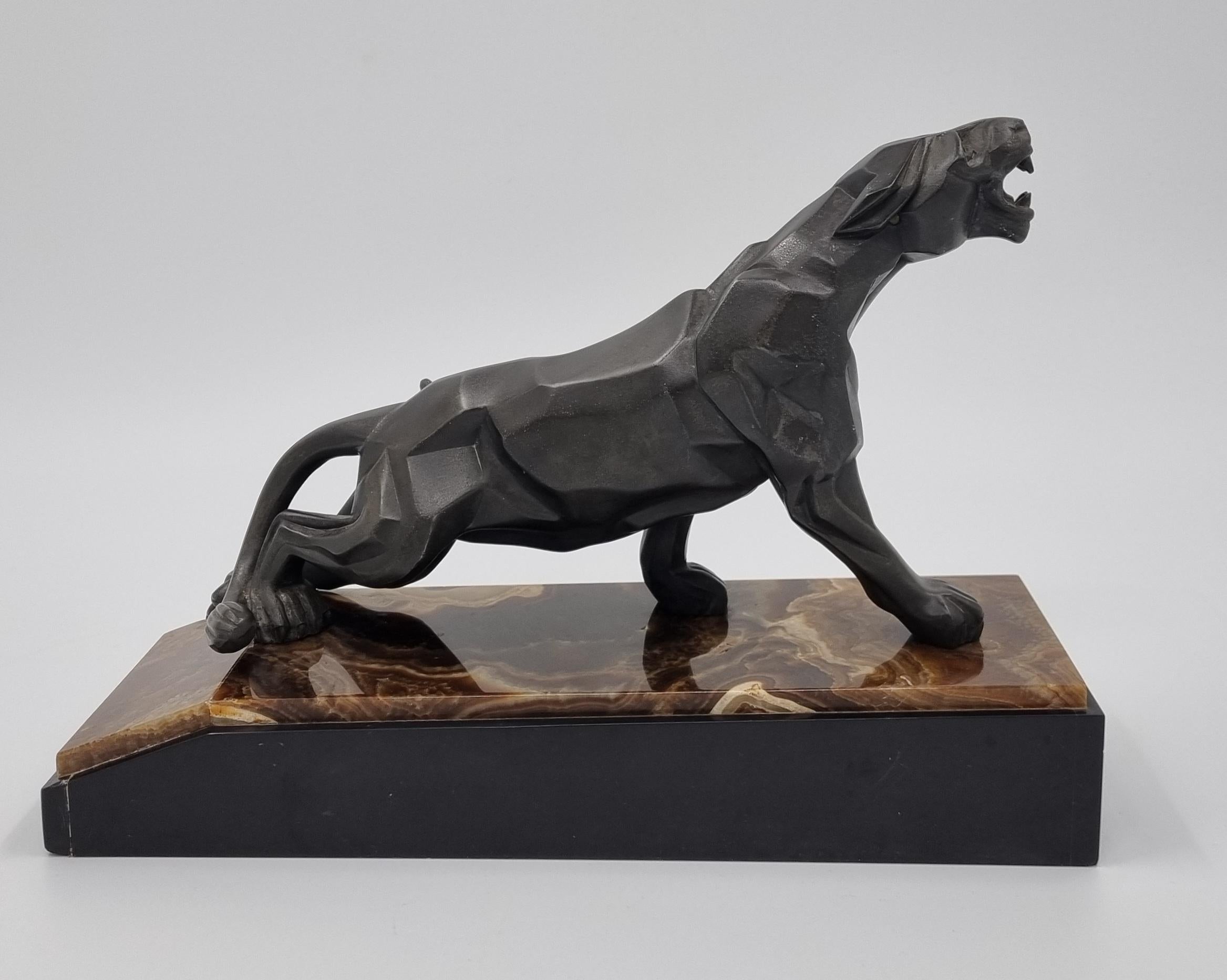 Art Deco Sculpture Cubist Panther By A Notari In Good Condition For Sale In Hoddesdon, GB