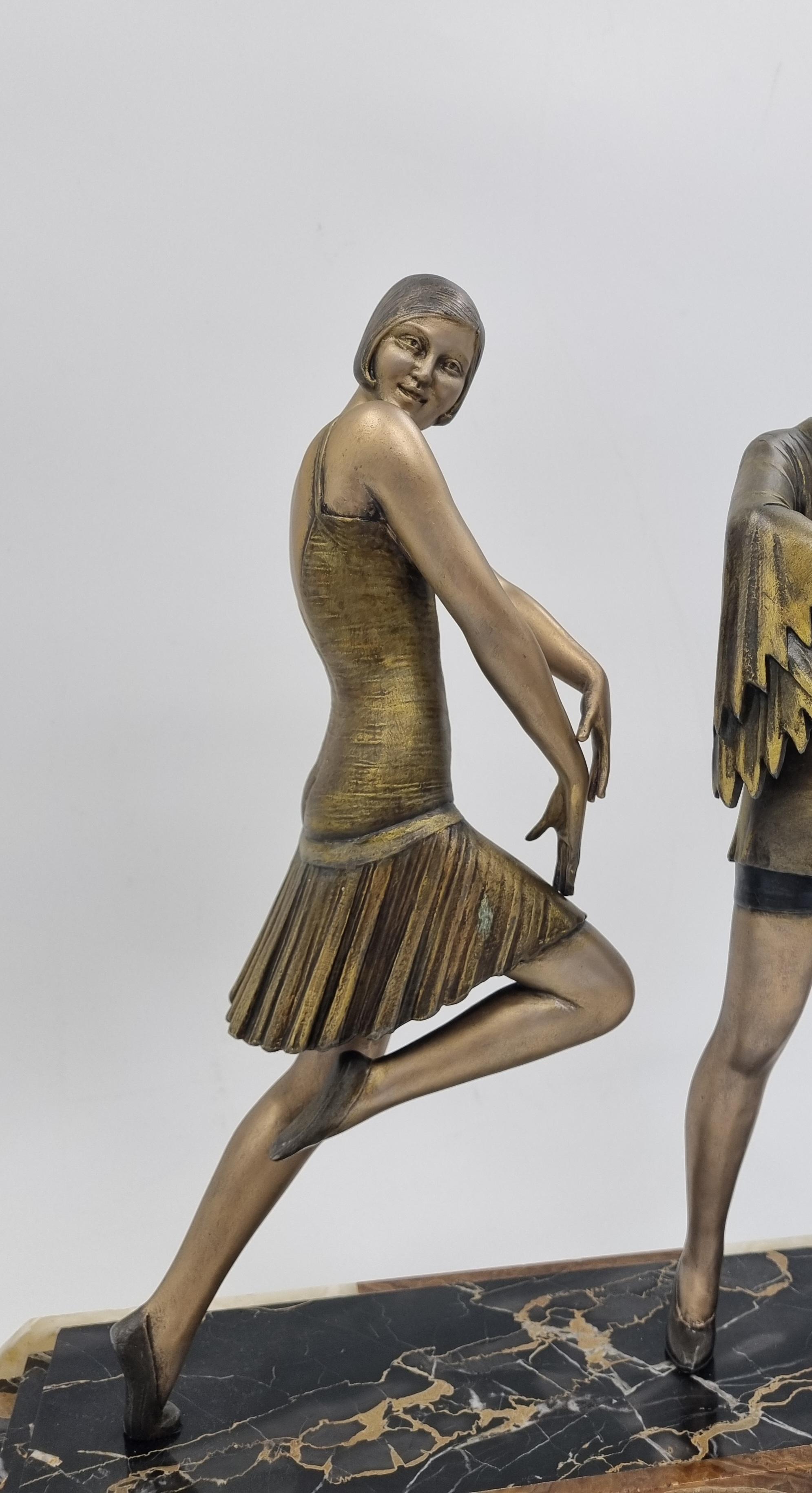 Francese Scultura Art Deco Ballerina e musicista in vendita