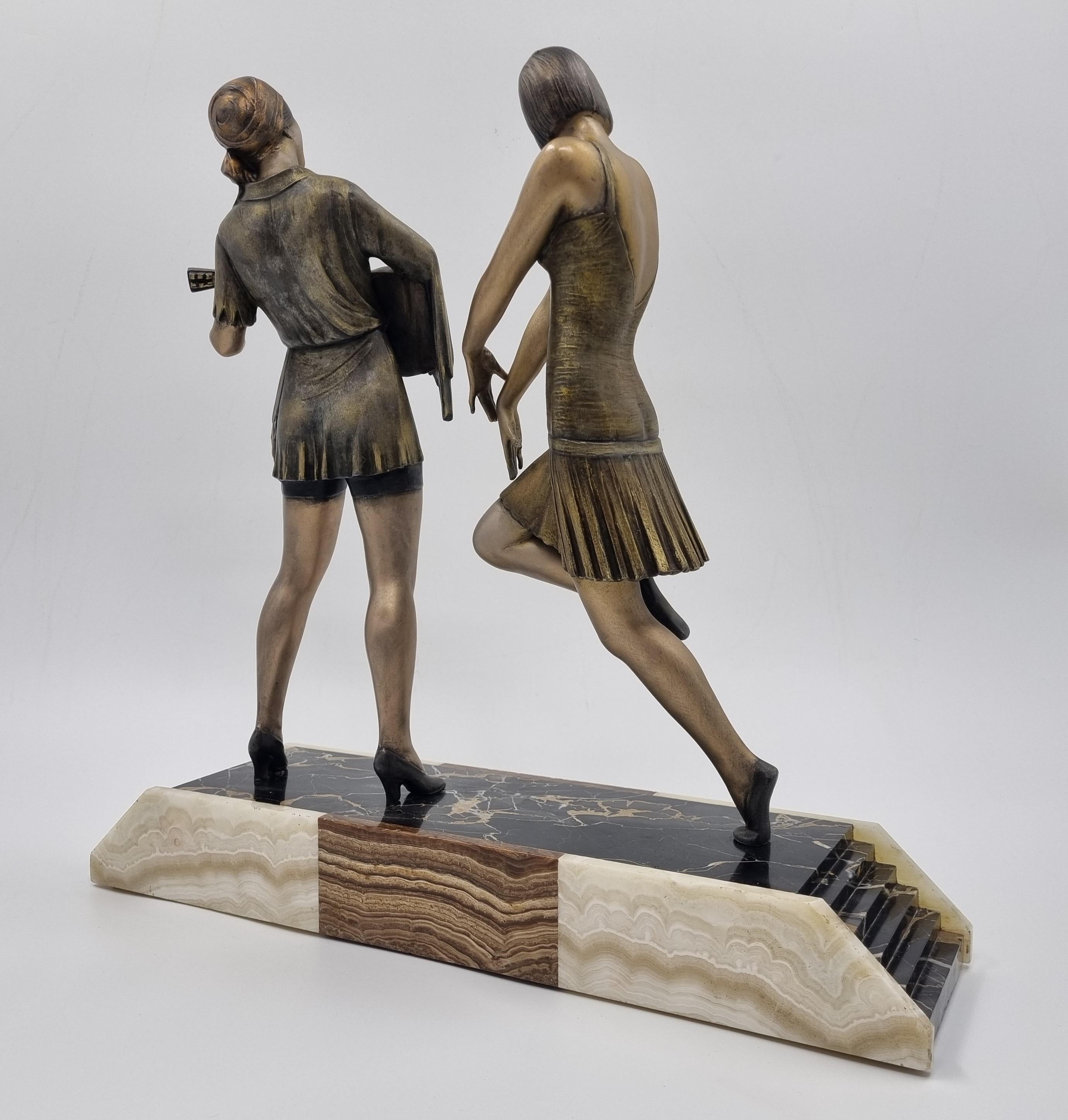Onice Scultura Art Deco Ballerina e musicista in vendita