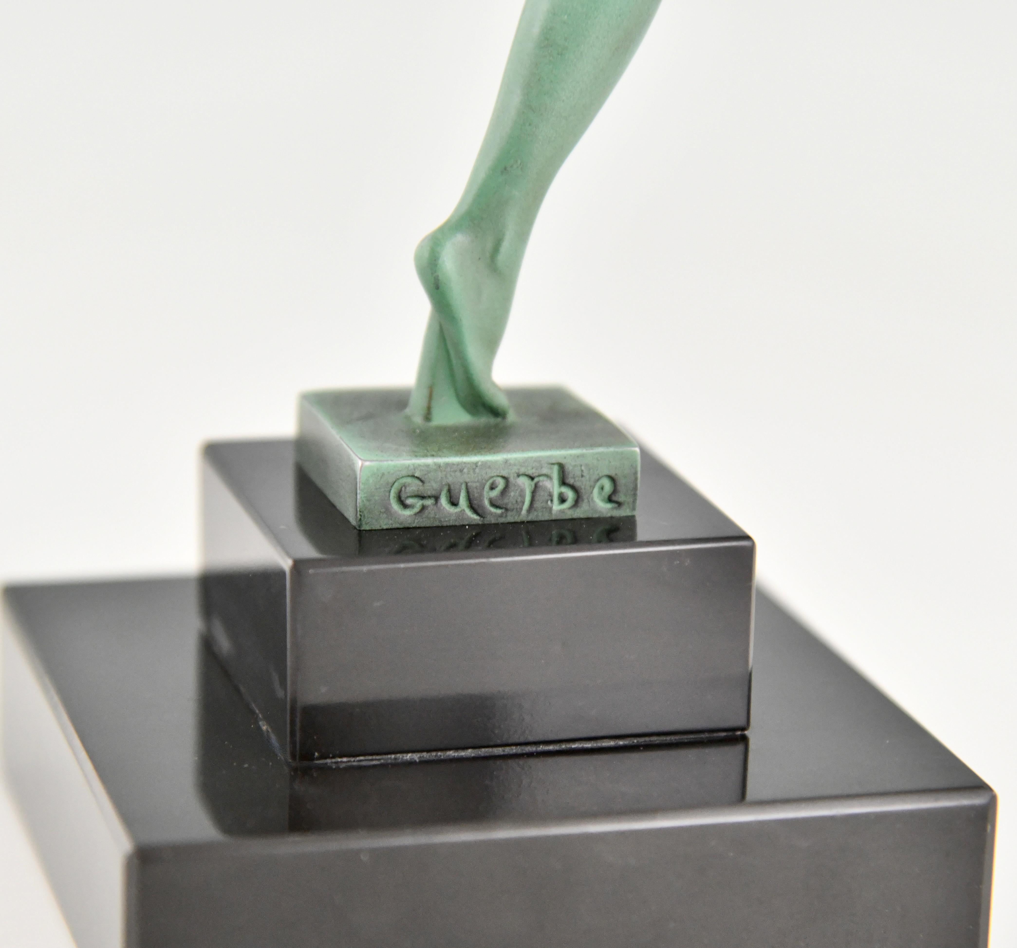 Art Deco Skulptur Tänzerin mit Weintrauben Griserie Guerbe für Max Le Verrier im Angebot 2