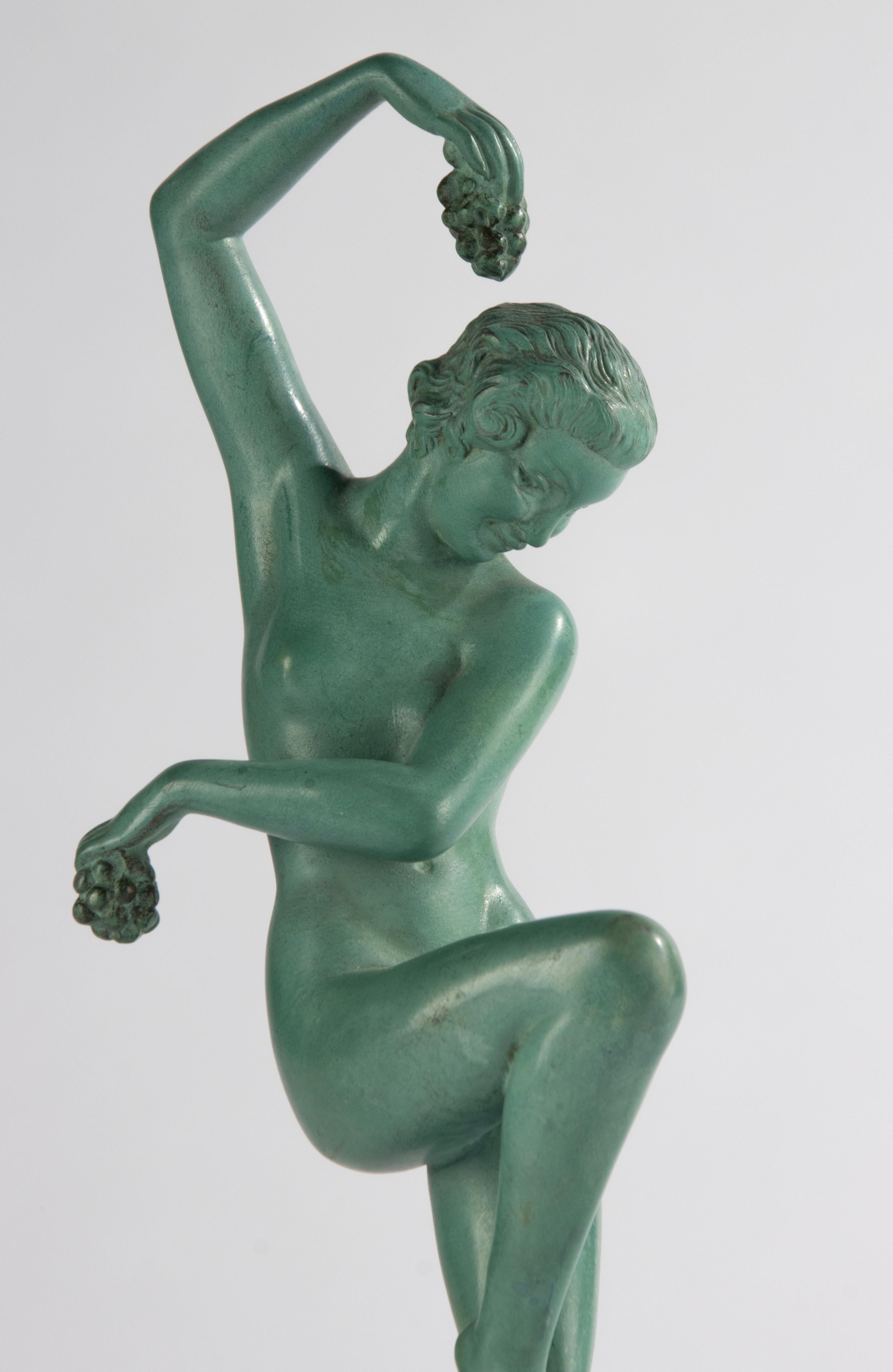 Scultura Art Déco - Donna che balla - Di DENIS - Max Verrier - Speltro patinato In condizioni buone in vendita a Casteren, Noord-Brabant