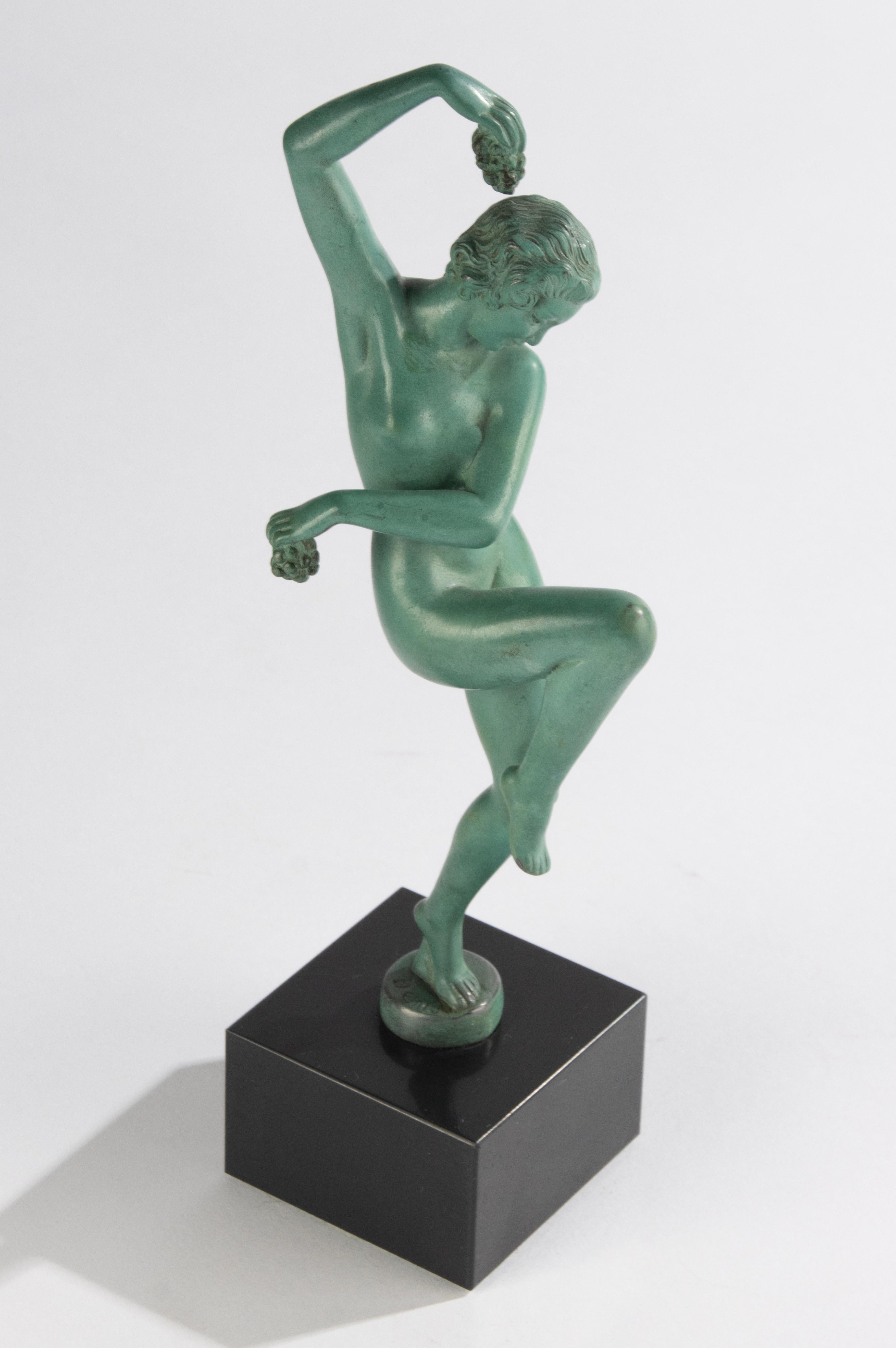 Scultura Art Déco - Donna che balla - Di DENIS - Max Verrier - Speltro patinato in vendita 2