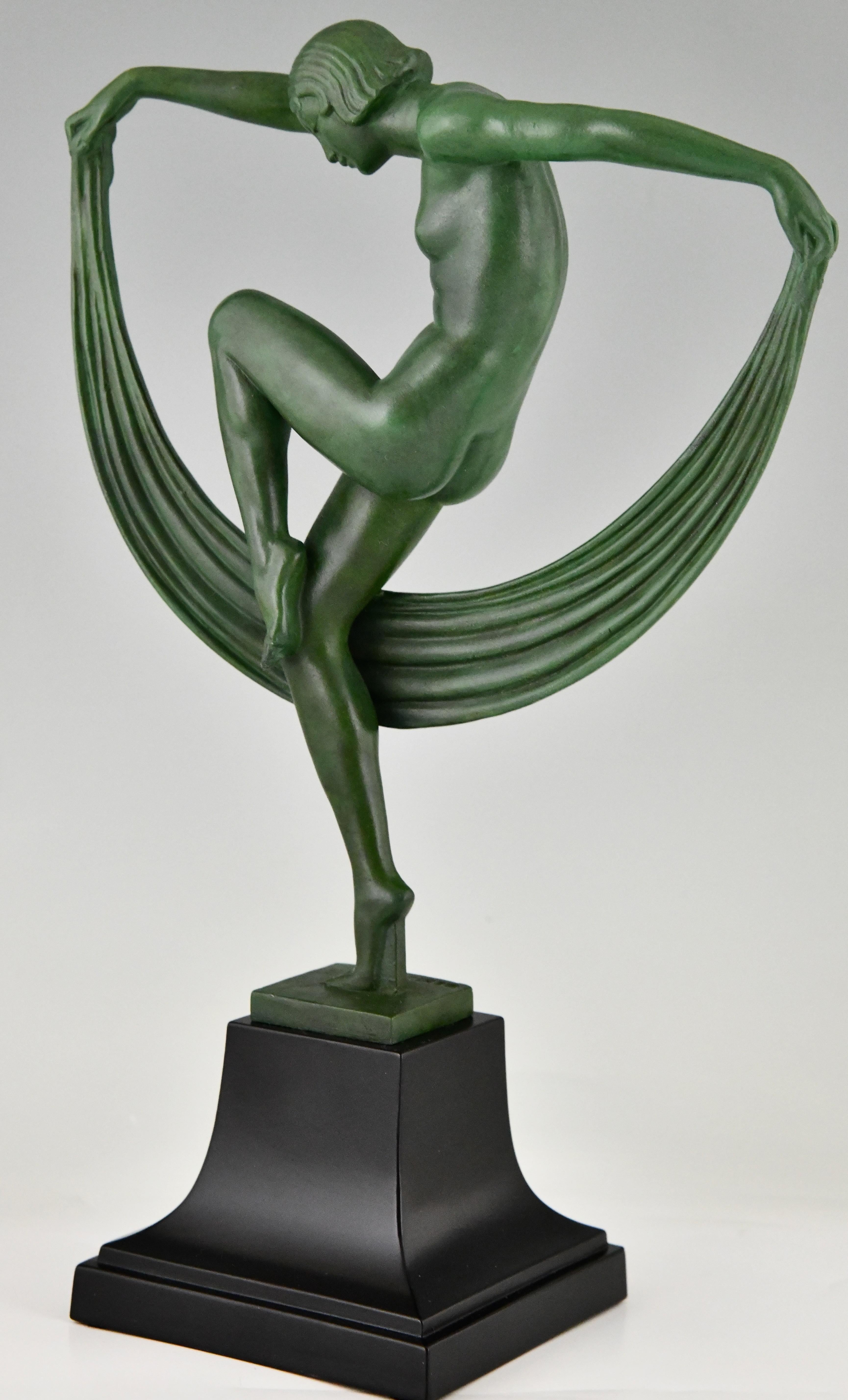 Art Deco sculpture Folie nude scarf dancer by Denis for Max le Verrier 1