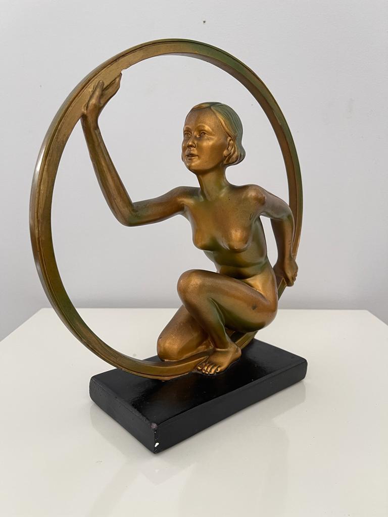 Art-Deco Sculpture, Girl in a hoop, 1930 by Giuseppe Leonardi (Leonardene Co) In Good Condition For Sale In Wien, AT