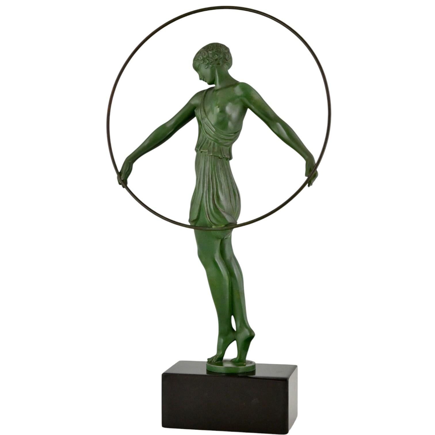 Metà XX secolo Scultura Art Deco Harmonie Hoopdancer di Art Verrier & Le Faguays in vendita