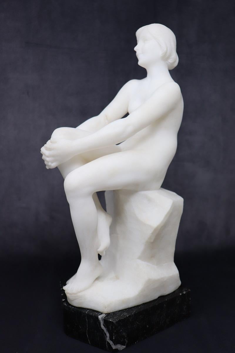 Escultura Art Déco en Mármol Blanco Precioso de Carrara, Mujer Desnuda, Italia Años 20 en venta 3