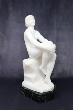 Art Déco Sculpture in Precious White Marble of Carrara, Nude Woman, Italy 1920s
