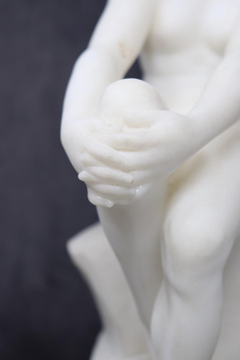 Escultura Art Déco en Mármol Blanco Precioso de Carrara, Mujer Desnuda, Italia Años 20 en venta 1