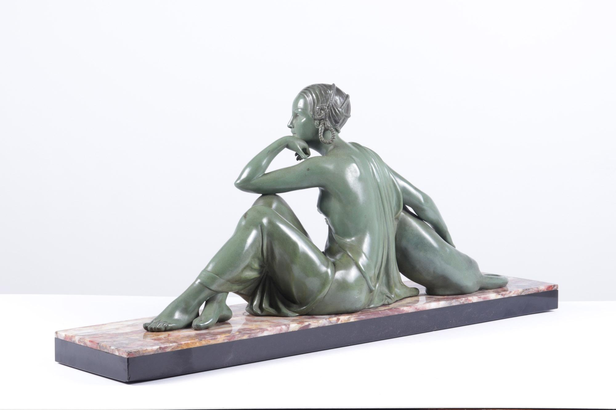 Sculpture Art Déco Lady and Panther d'Armand Godard, vers 1930 Excellent état à Paddock Wood Tonbridge, GB
