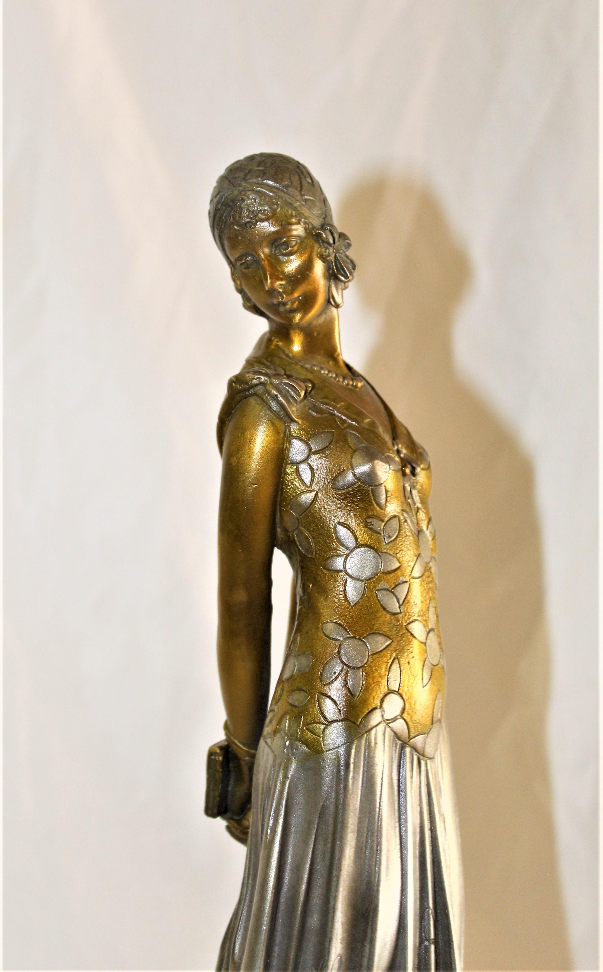 Art déco Sculpture Art Déco, Lady the Book Lady en bronze et marbre en vente