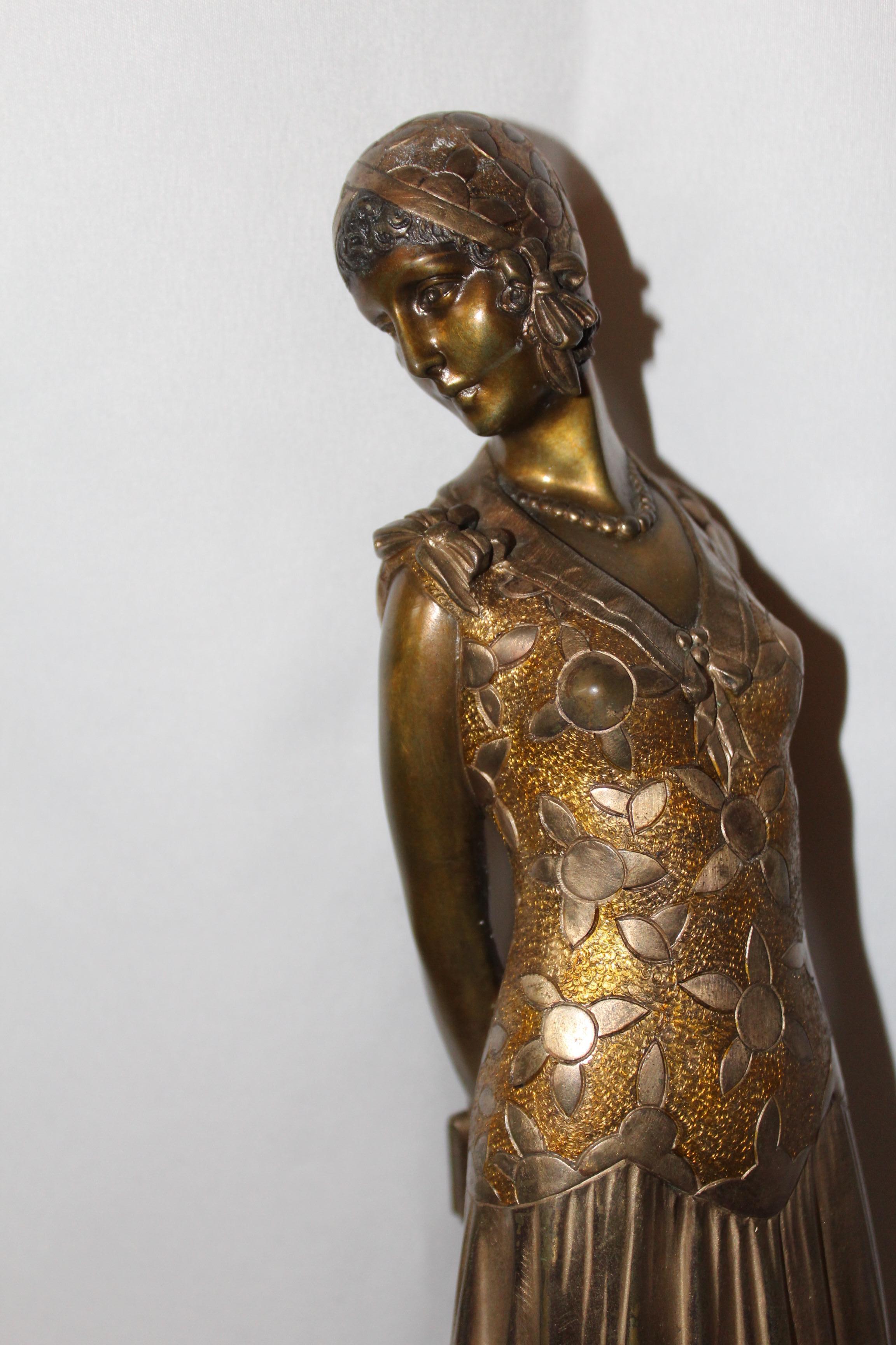 A highly detailed figurine in multi patina finished. Mounted on solid marble. Made after the design of D H Chiparts circa 1980s. From a private collector of hi-quality art deco sculptures. This one is from the first generation. And bears a signature