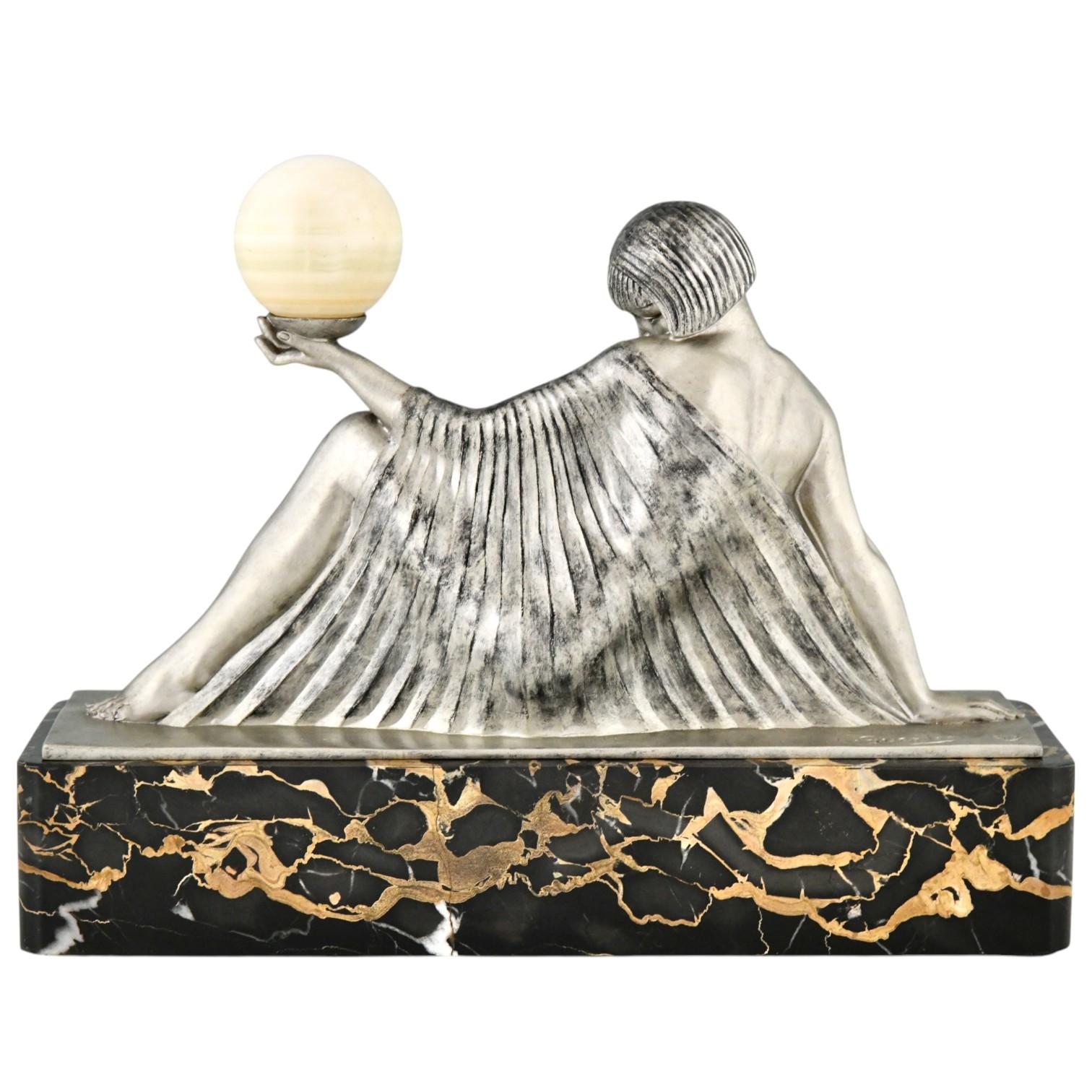 Art Deco sculpture lady with ball Rèverie by Guerbe for Max Le Verrier In Good Condition For Sale In Antwerp, BE
