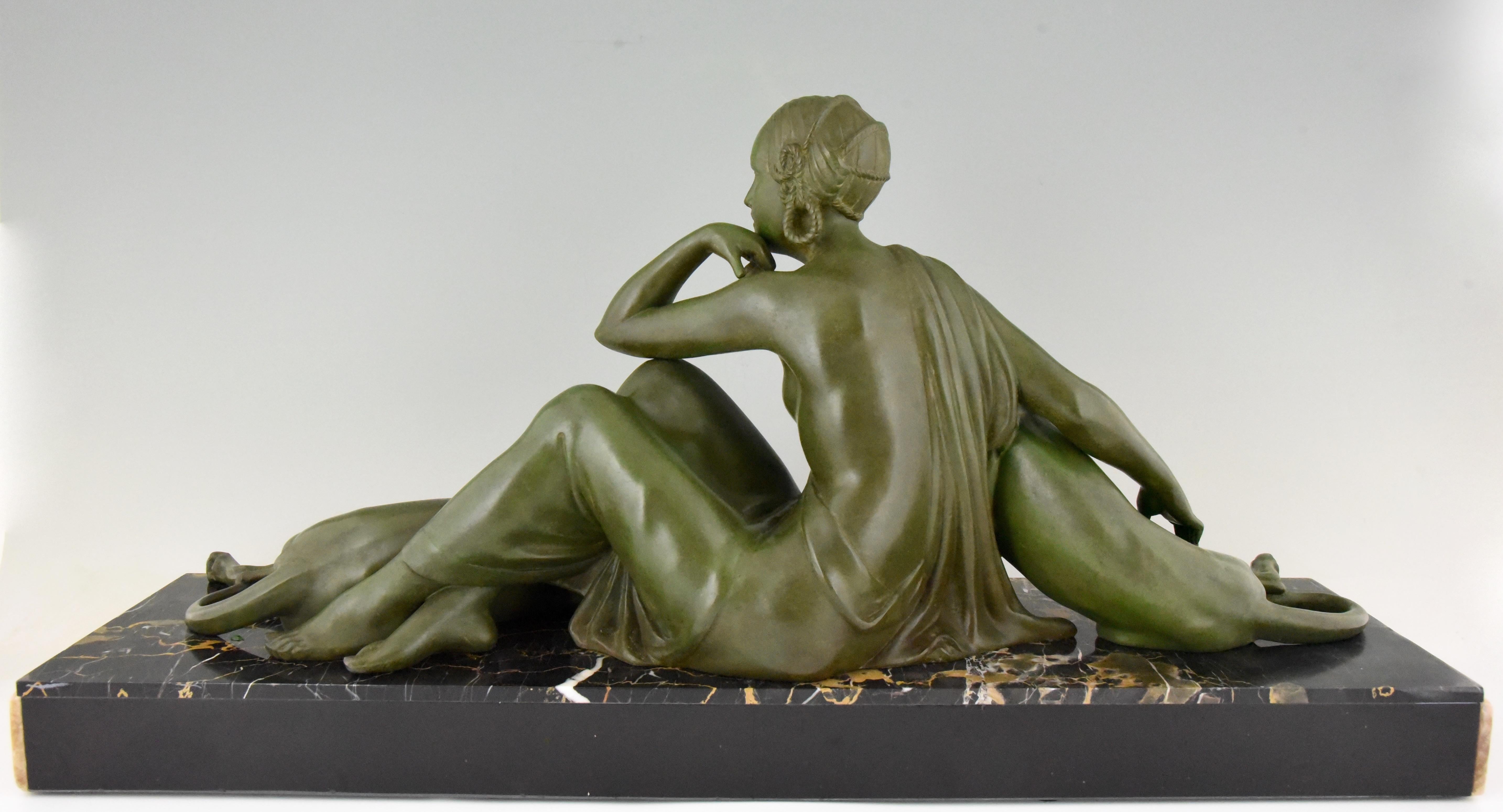 Patiné Sculpture Art Déco Dame avec deux panthères Armand Godard France 1930