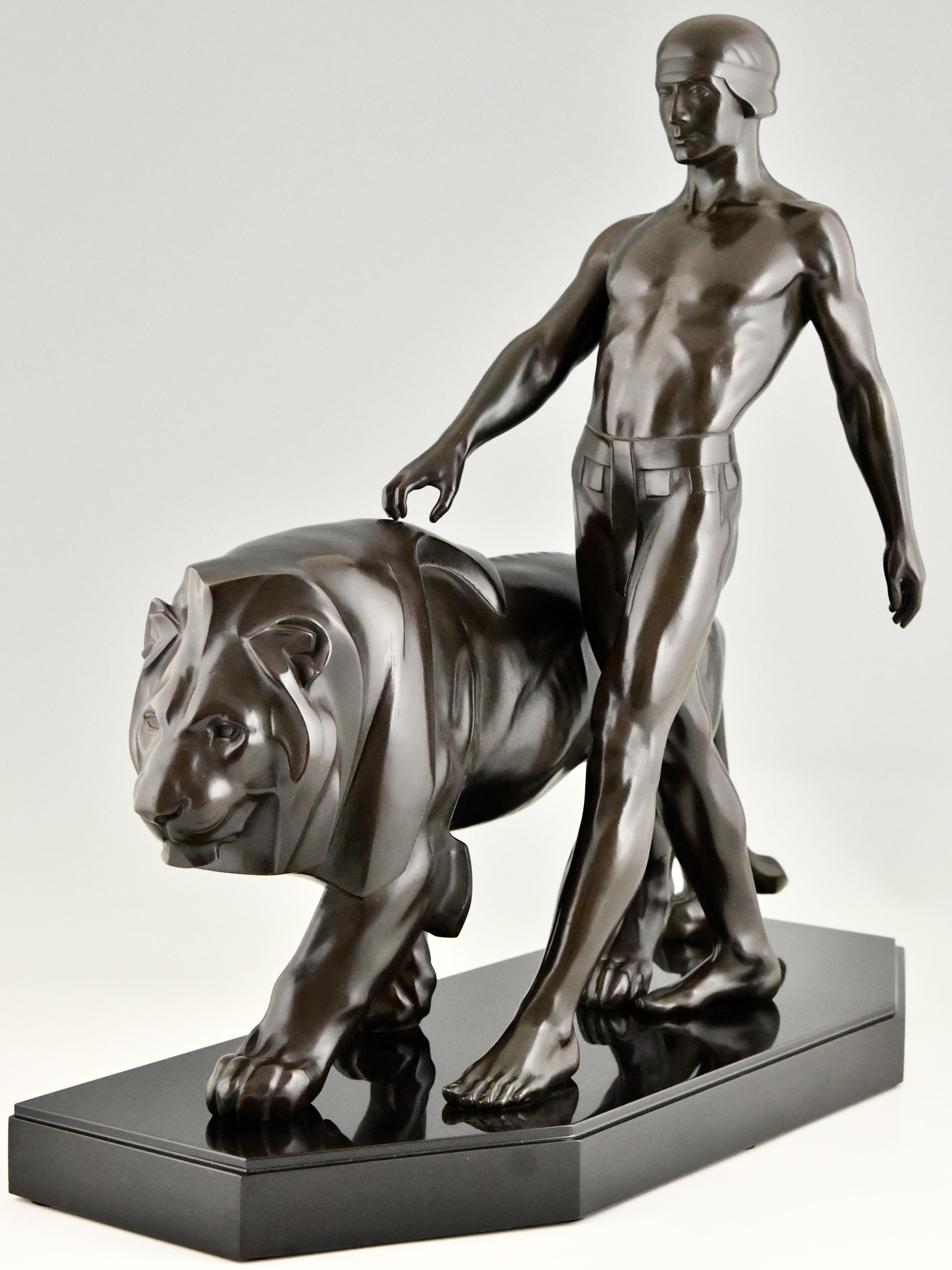 French Art Deco Sculpture Man and Lion Gladiator Belluaire Max Le Verrier Original 1930