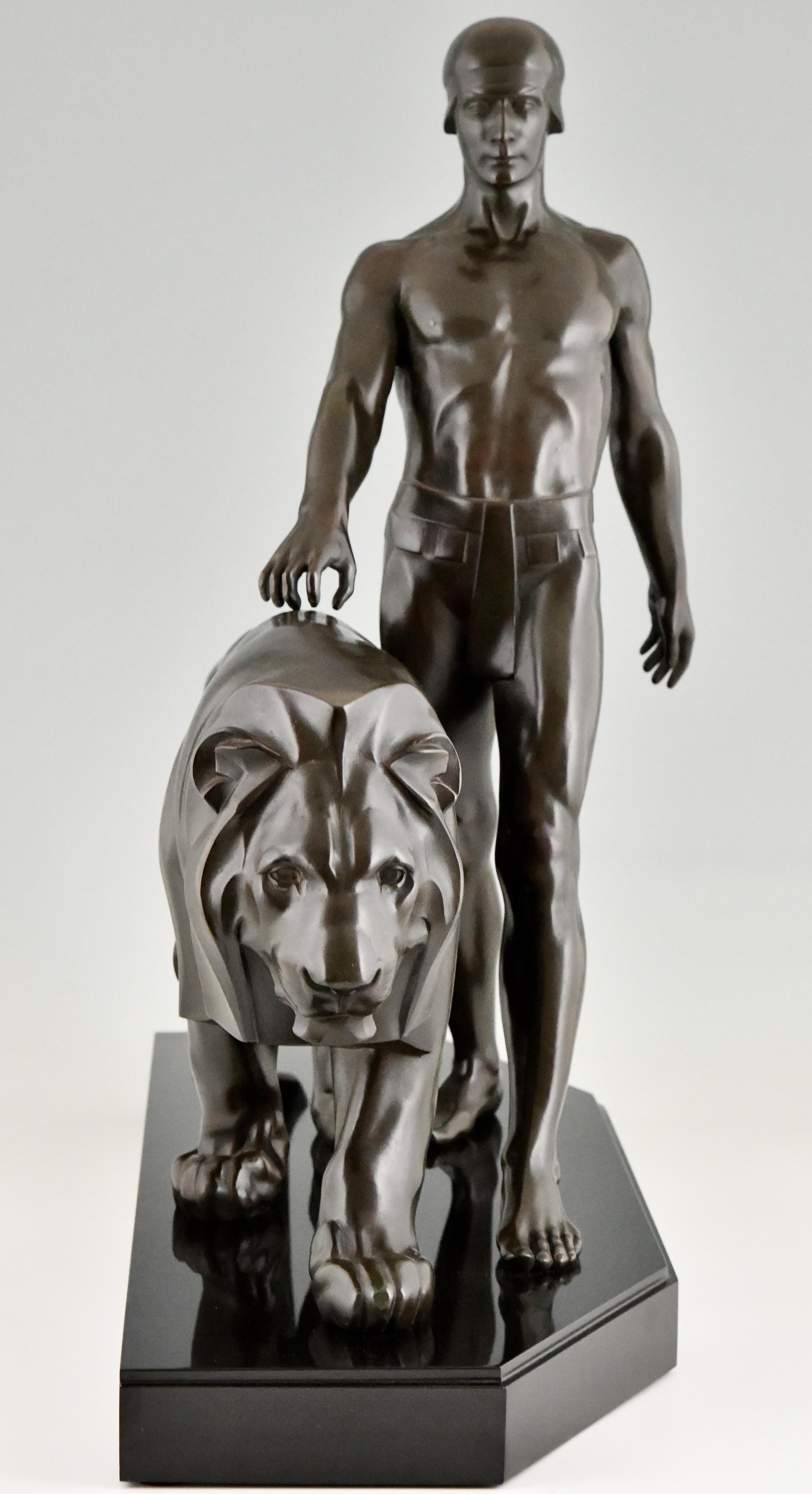 Patinated Art Deco Sculpture Man and Lion Gladiator Belluaire Max Le Verrier Original 1930