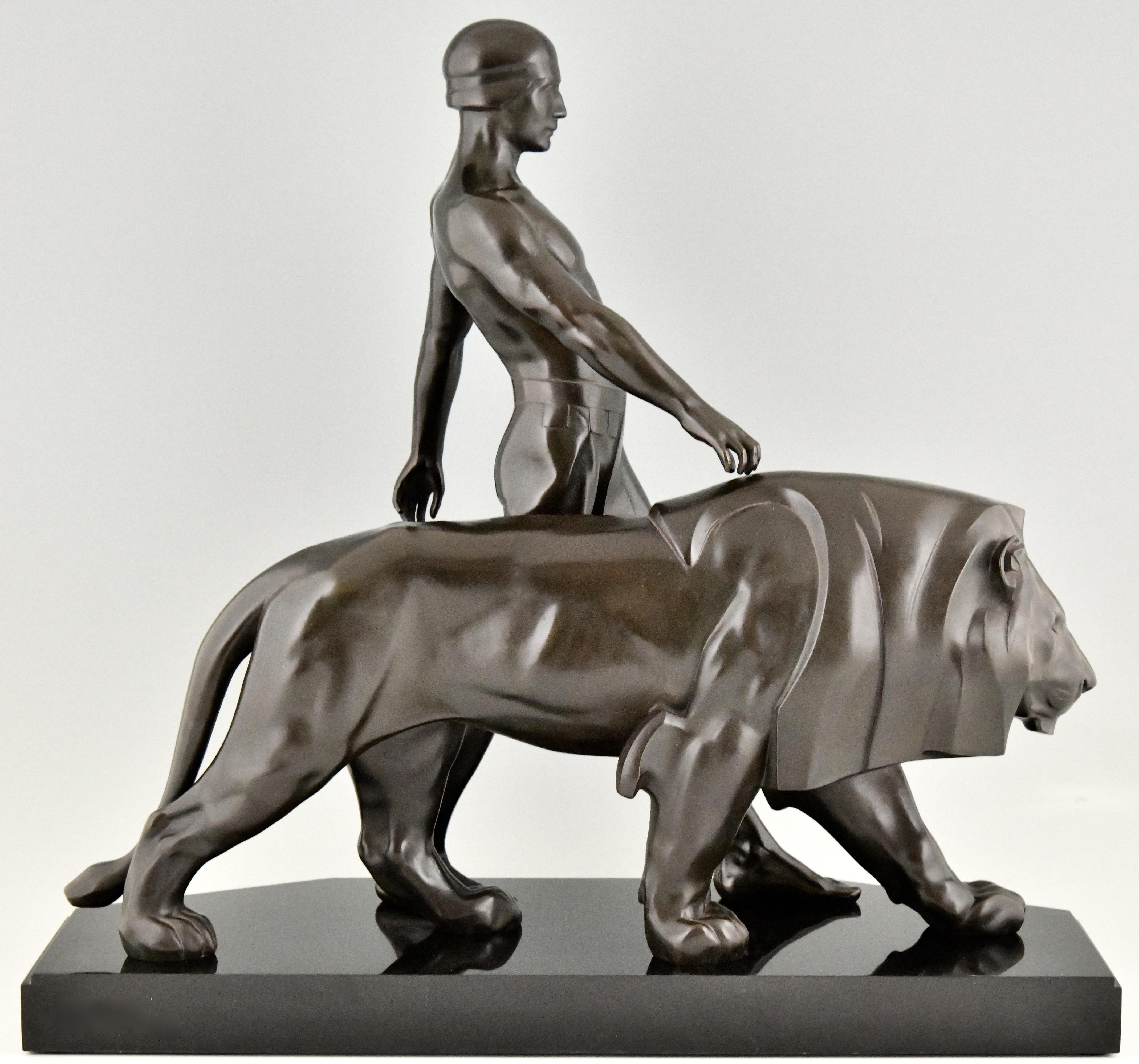 Mid-20th Century Art Deco Sculpture Man and Lion Gladiator Belluaire Max Le Verrier Original 1930