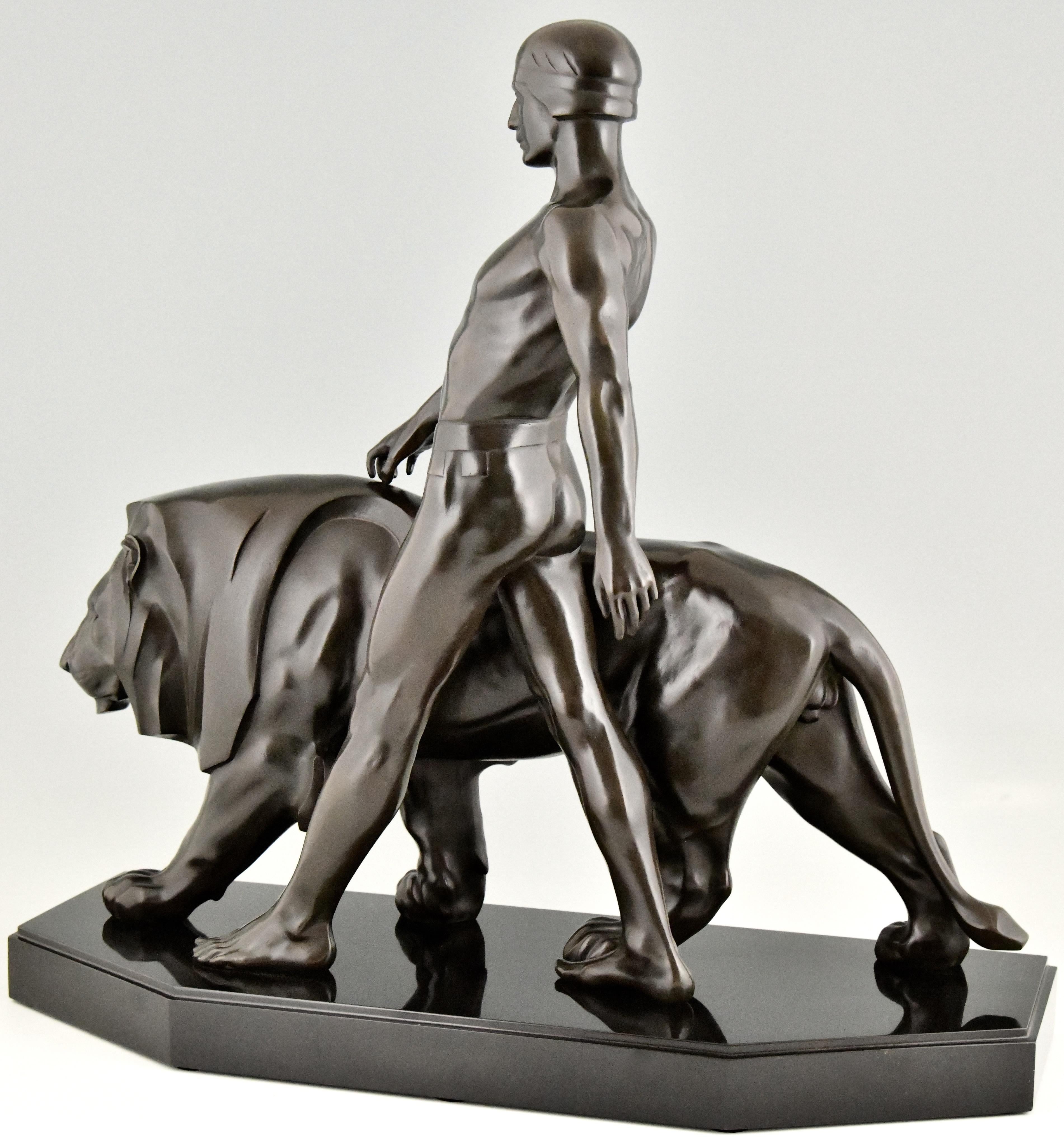 Art Deco Sculpture Man and Lion Gladiator Belluaire Max Le Verrier Original 1930 2