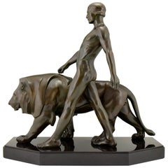 Sculpture Art Déco Homme avec Lion Gladiateur Belluaire Max Le Verrier:: 1930 France