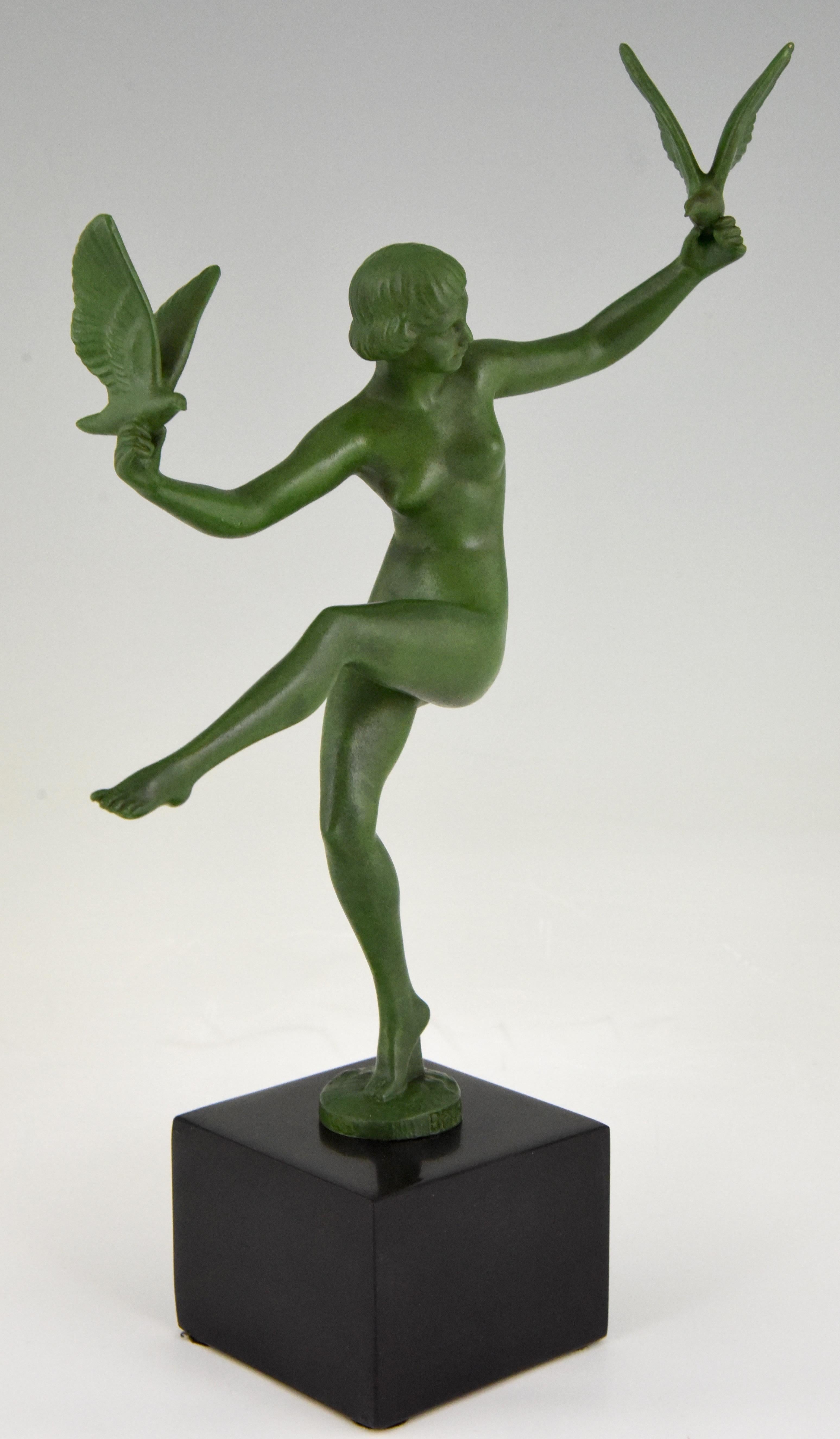 Marbre noir de Belgique Art Deco Sculpture Nu Oiseau Danseur Briand Marcel Bouraine France 1930