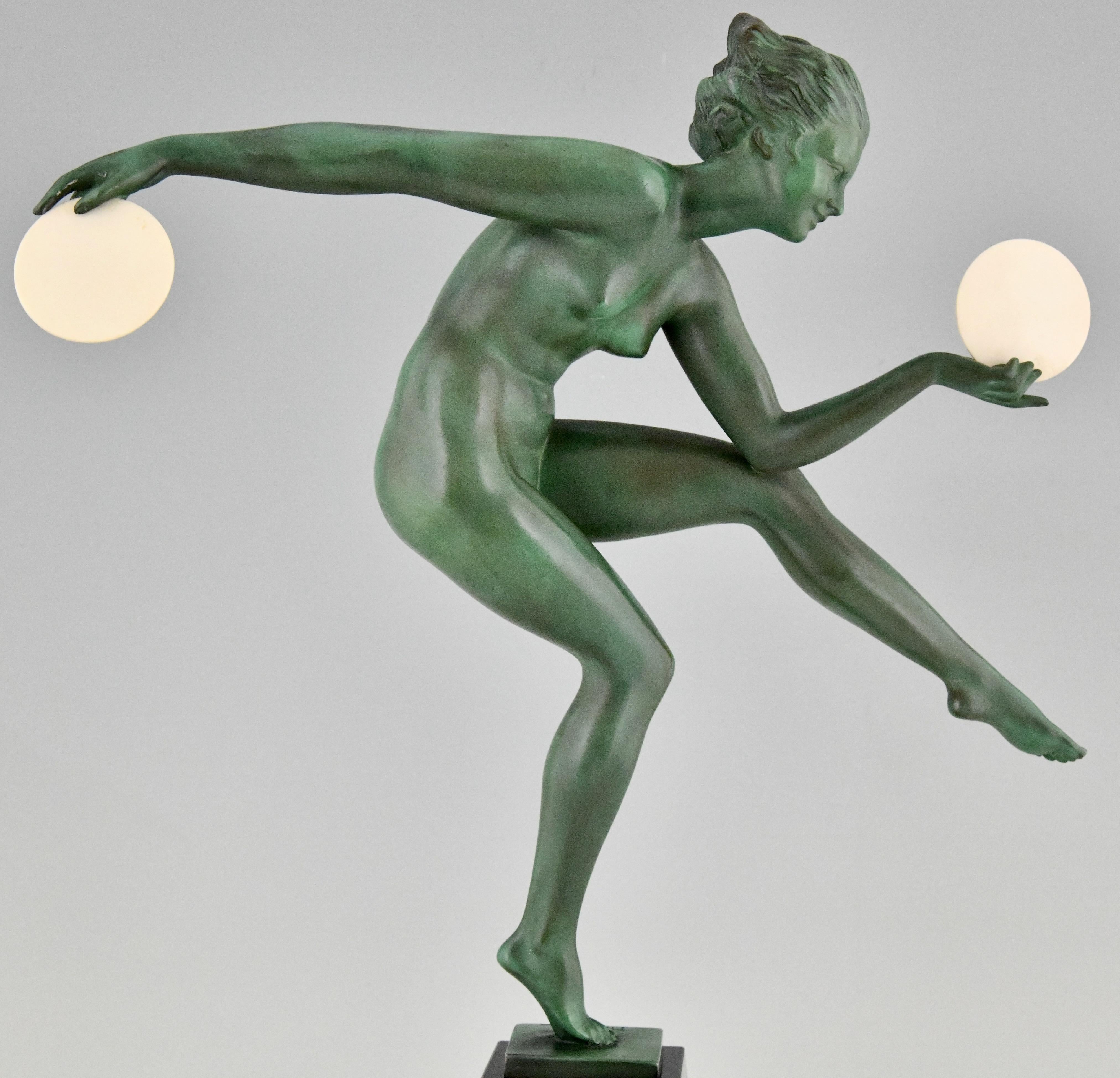 Art Deco Sculpture Nude Disc Dancer Derenne Marcel Bouraine danse Paienne 1930. For Sale 1