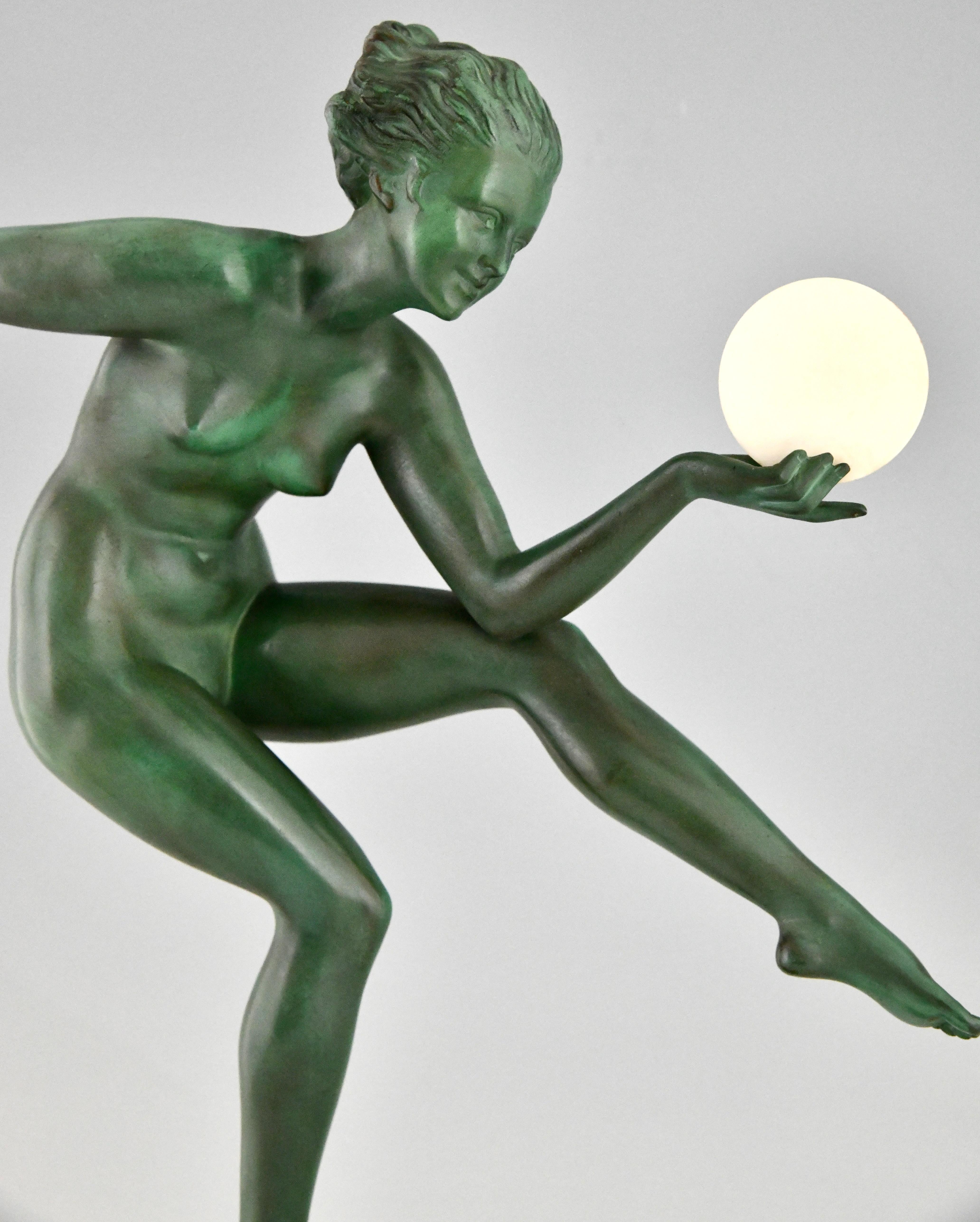 Art Deco Sculpture Nude Disc Dancer Derenne Marcel Bouraine danse Paienne 1930. For Sale 2