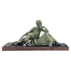 Art-Déco-Skulptur „Nackte Dame mit Panther“ von Godard