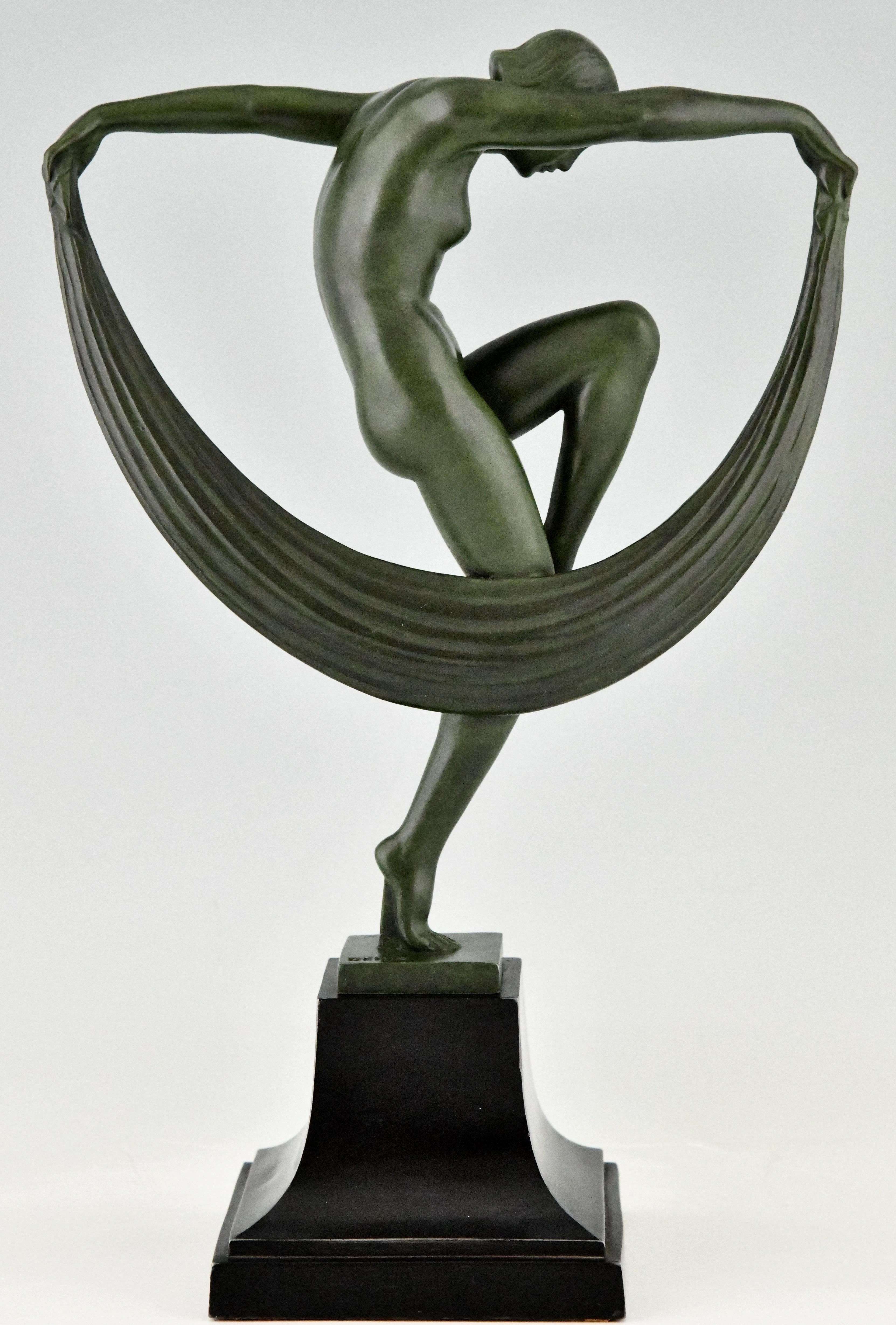 Mid-20th Century Art Deco Sculpture Nude Scarf Dancer Folie Denis for Max Le Verrier France, 1930