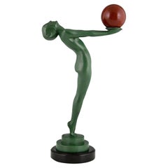 Sculpture Art Dco Nu avec boule signe par Max Le Verrier France 1930 Sculpture Art Dco Nu avec boule signe par Max Le Verrier France 1930