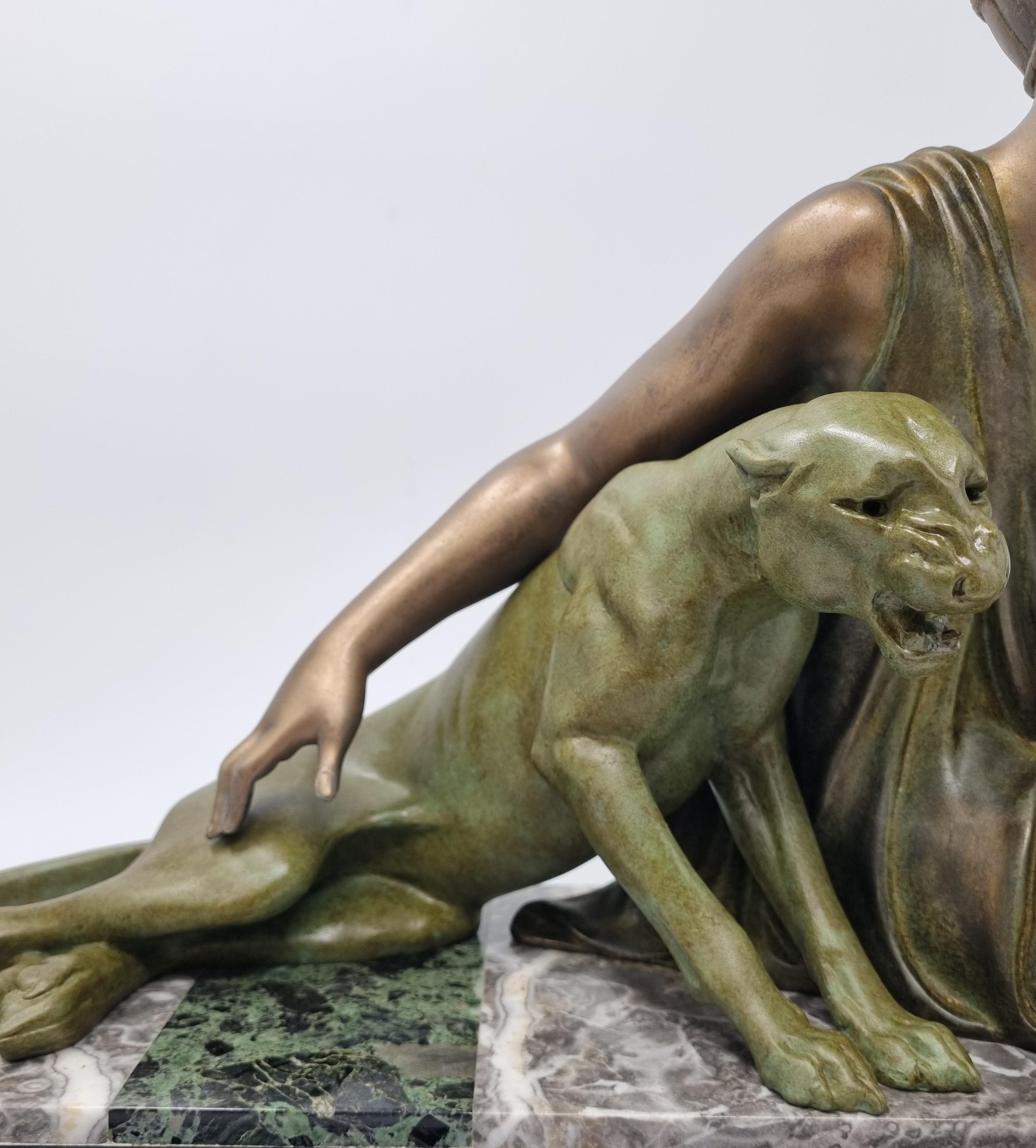 Art-Deco-Skulptur Akt mit Panther von Godard, um 1920 im Zustand „Gut“ in Hoddesdon, GB