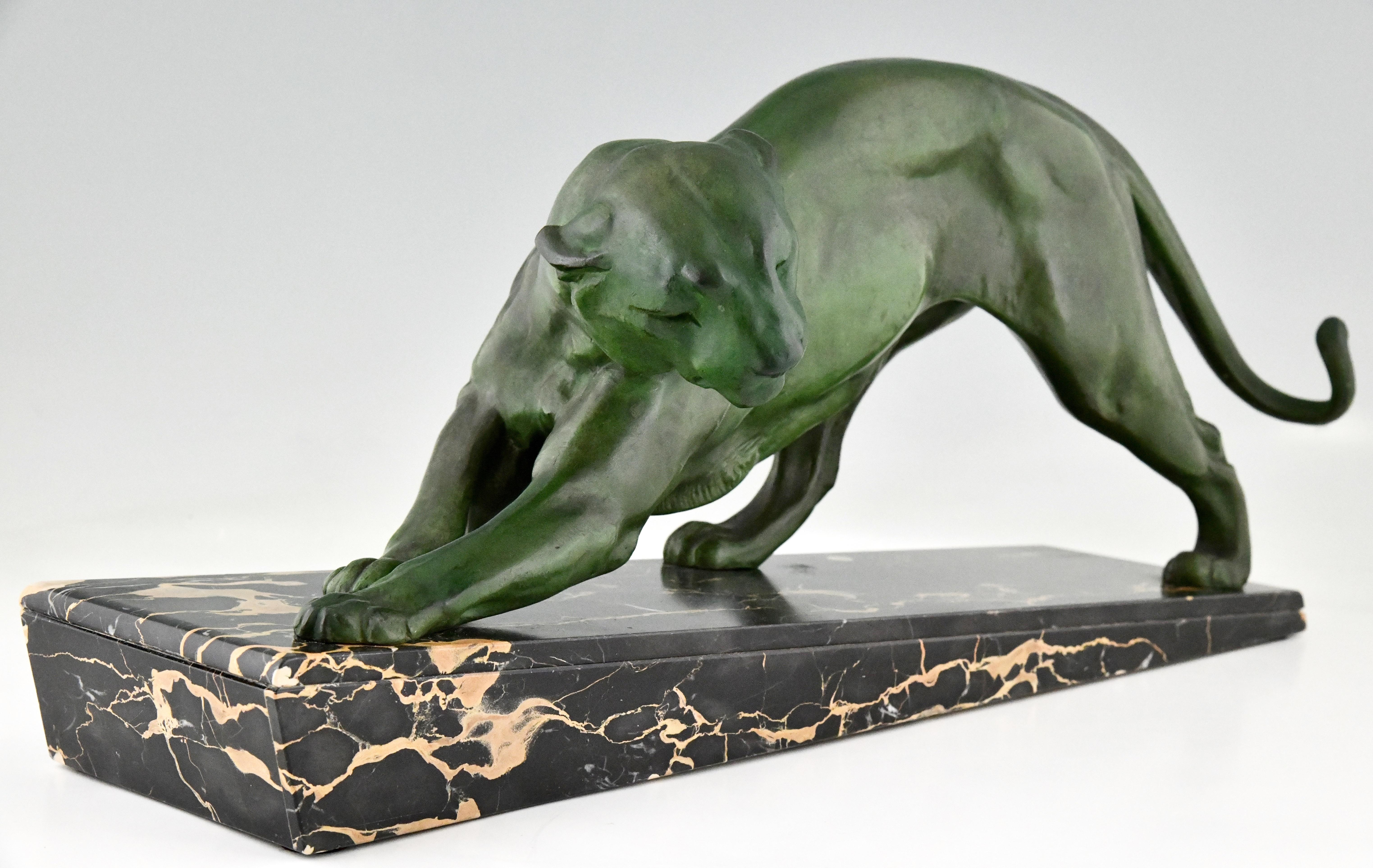 Patinated Art Deco Sculpture of a Panther by Plagnet, France, 1930