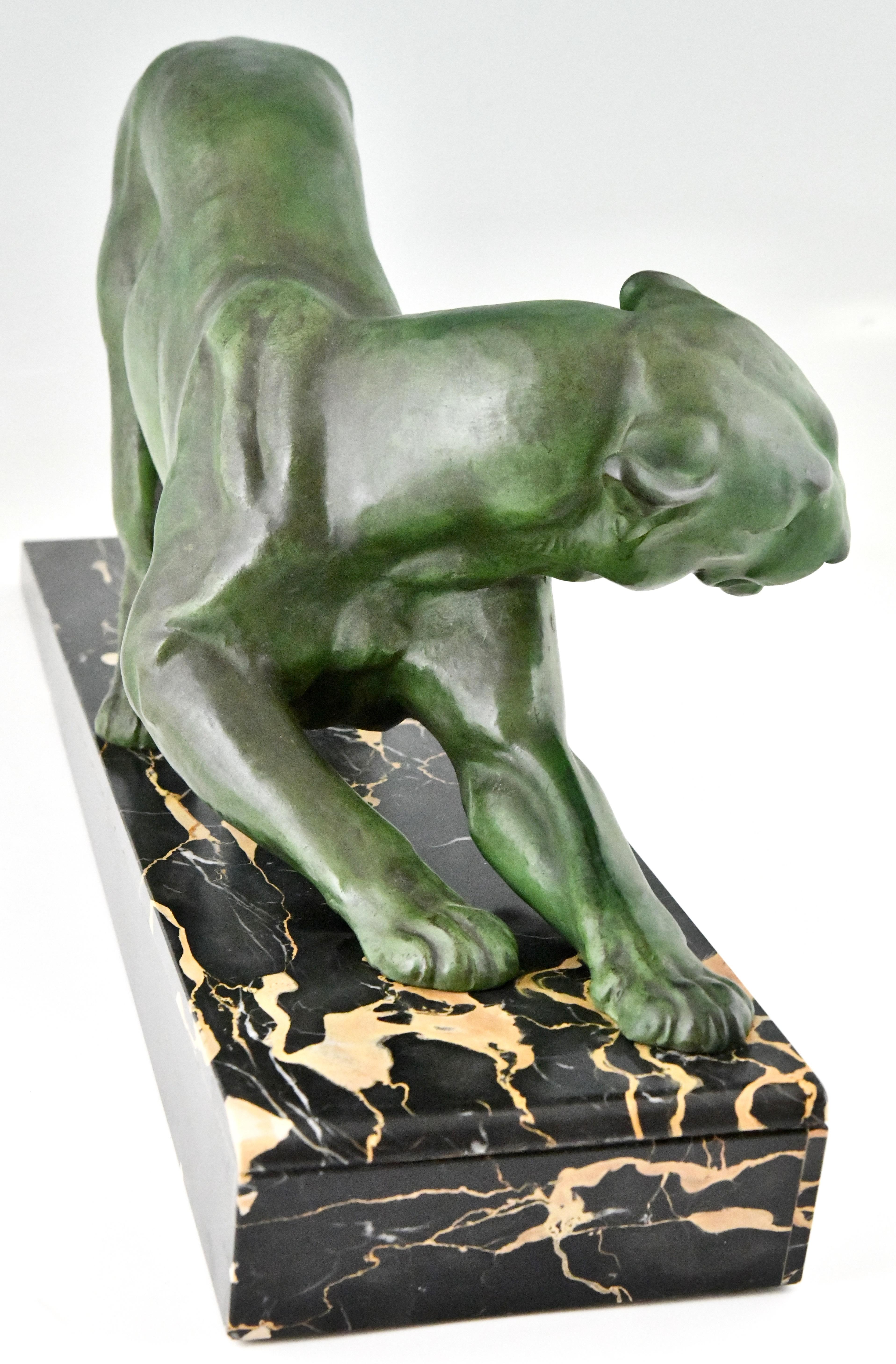 Art Deco Sculpture of a Panther by Plagnet, France, 1930 In Good Condition In Antwerp, BE