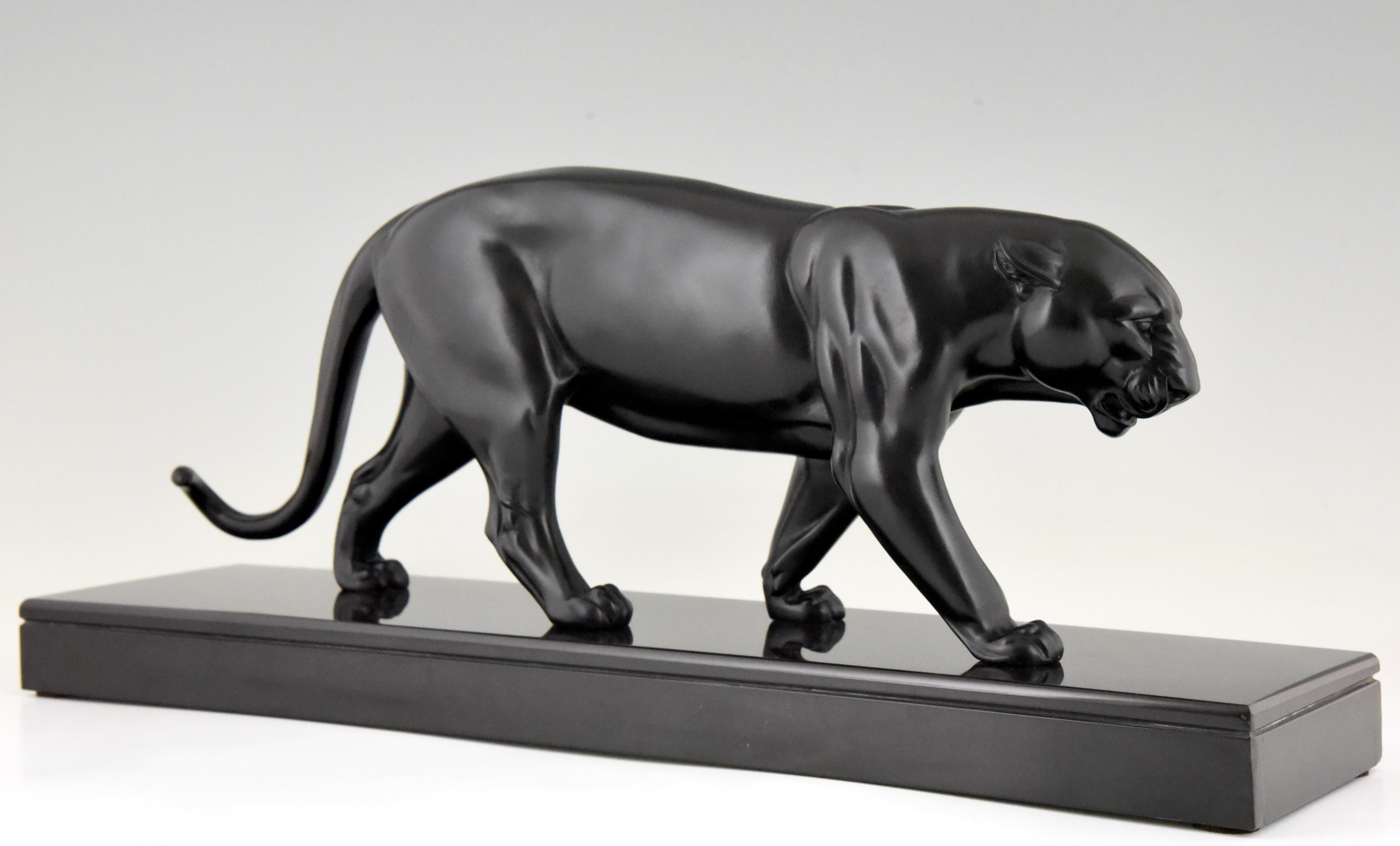 Irenee Rochard, Art-déco-Skulptur eines schwarzen Panthers, Frankreich 1930 (Patiniert)