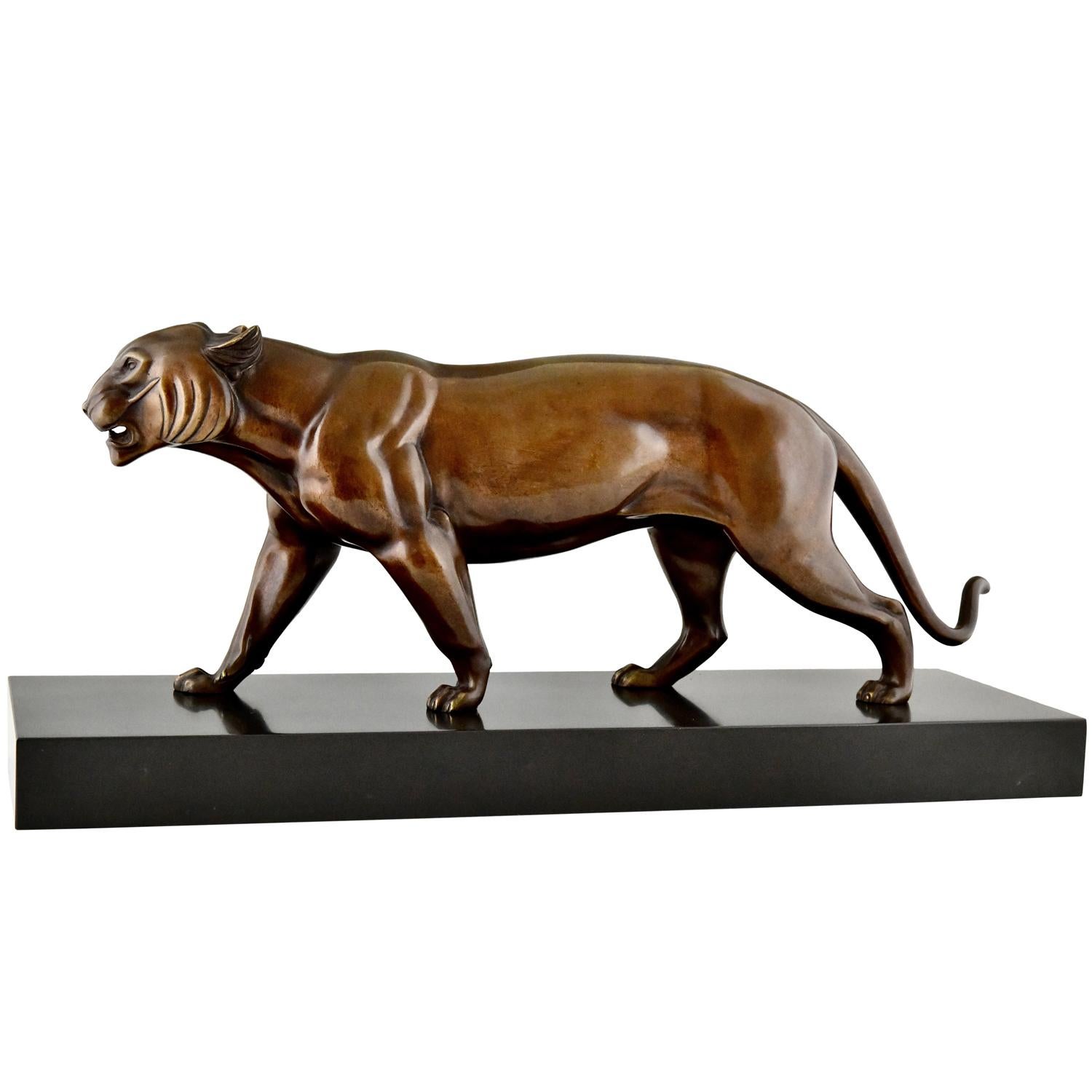 Art Deco sculpture of a bronze panther signed by Irenee Rochard.
The sculpture has a brown patina and stands on a Belgian Black marble base France ca. 1930
Literature:
Animals in bronze by Christopher Payne. Antique collectors club.
Dictionnaire des