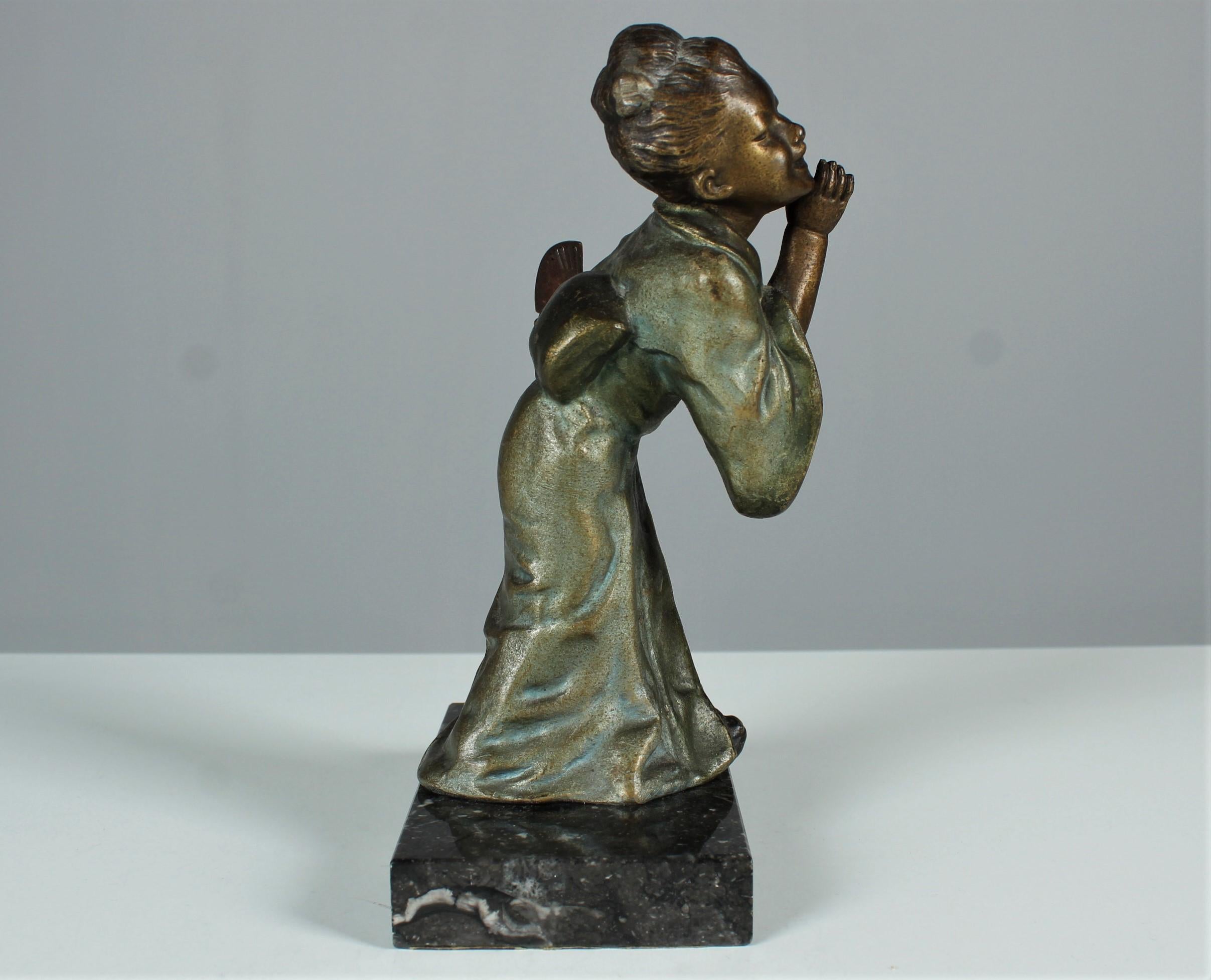 Mid-20th Century Art Deco Sculpture of a Chinese Girl, Geisha, Signed Géo Maxim For Sale