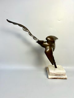 Sculpture Art Déco d'une mésange huppée, signée M. Guillermard