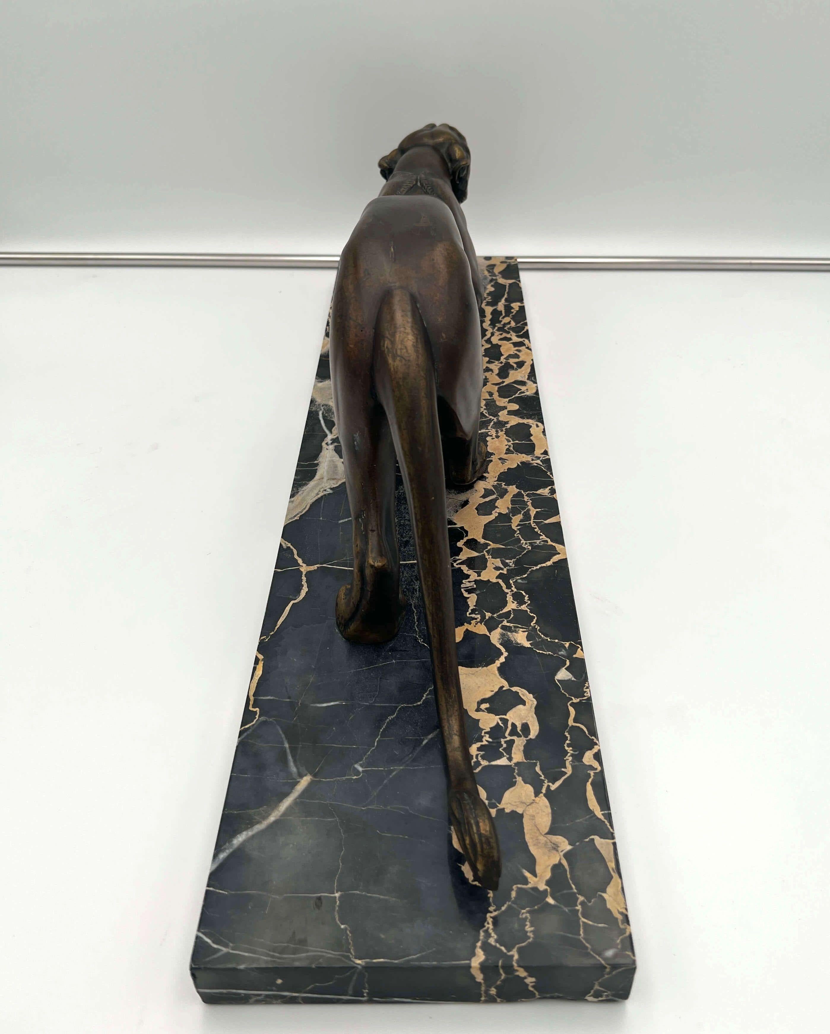 Art-Déco-Skulptur eines Panthers, Bronzeguss, Marmor, Frankreich um 1930 im Zustand „Relativ gut“ im Angebot in Regensburg, DE