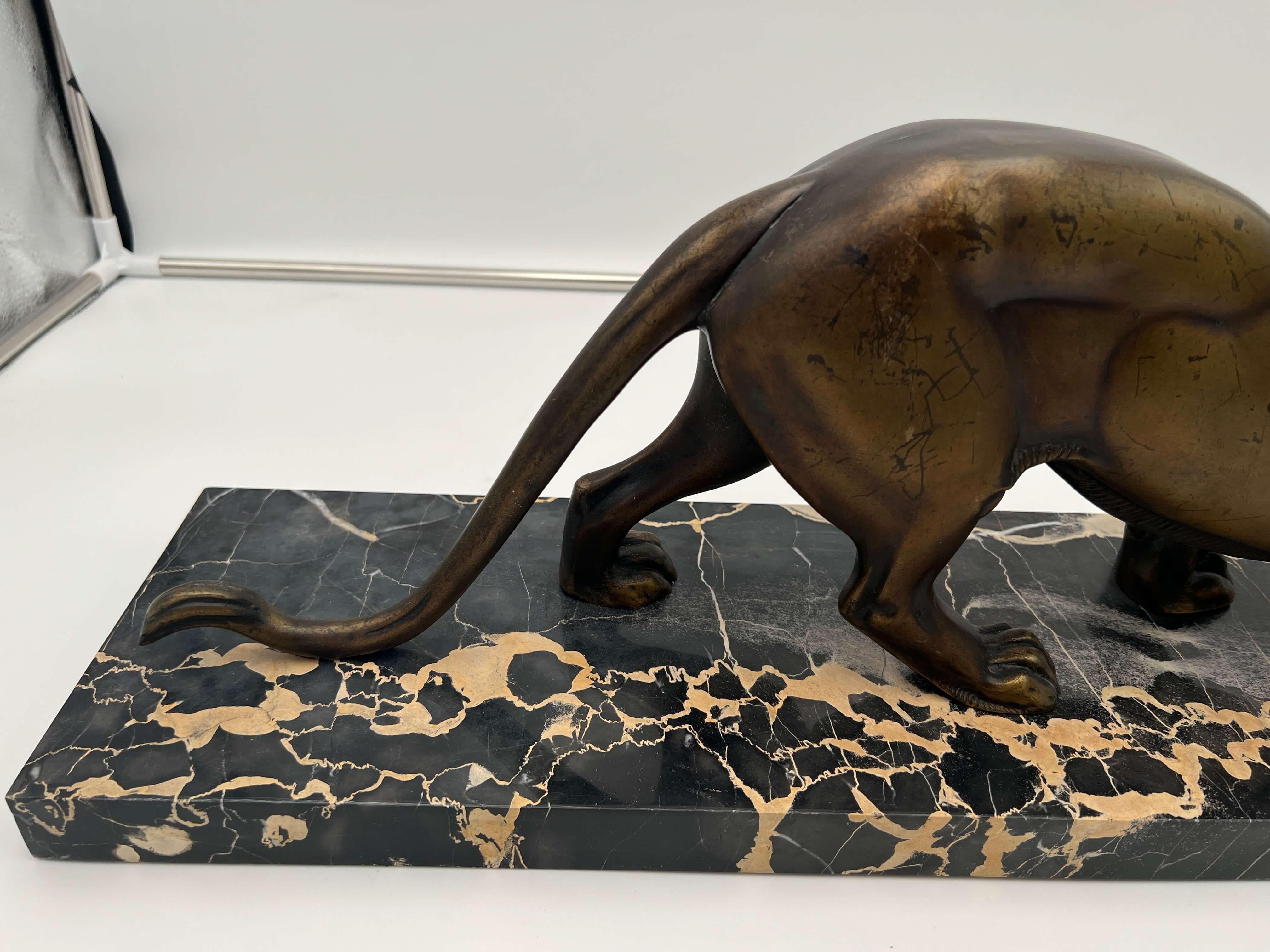Art Deco Sculpture of a Panther, Bronze Cast, Marble, France circa 1930 For Sale 4