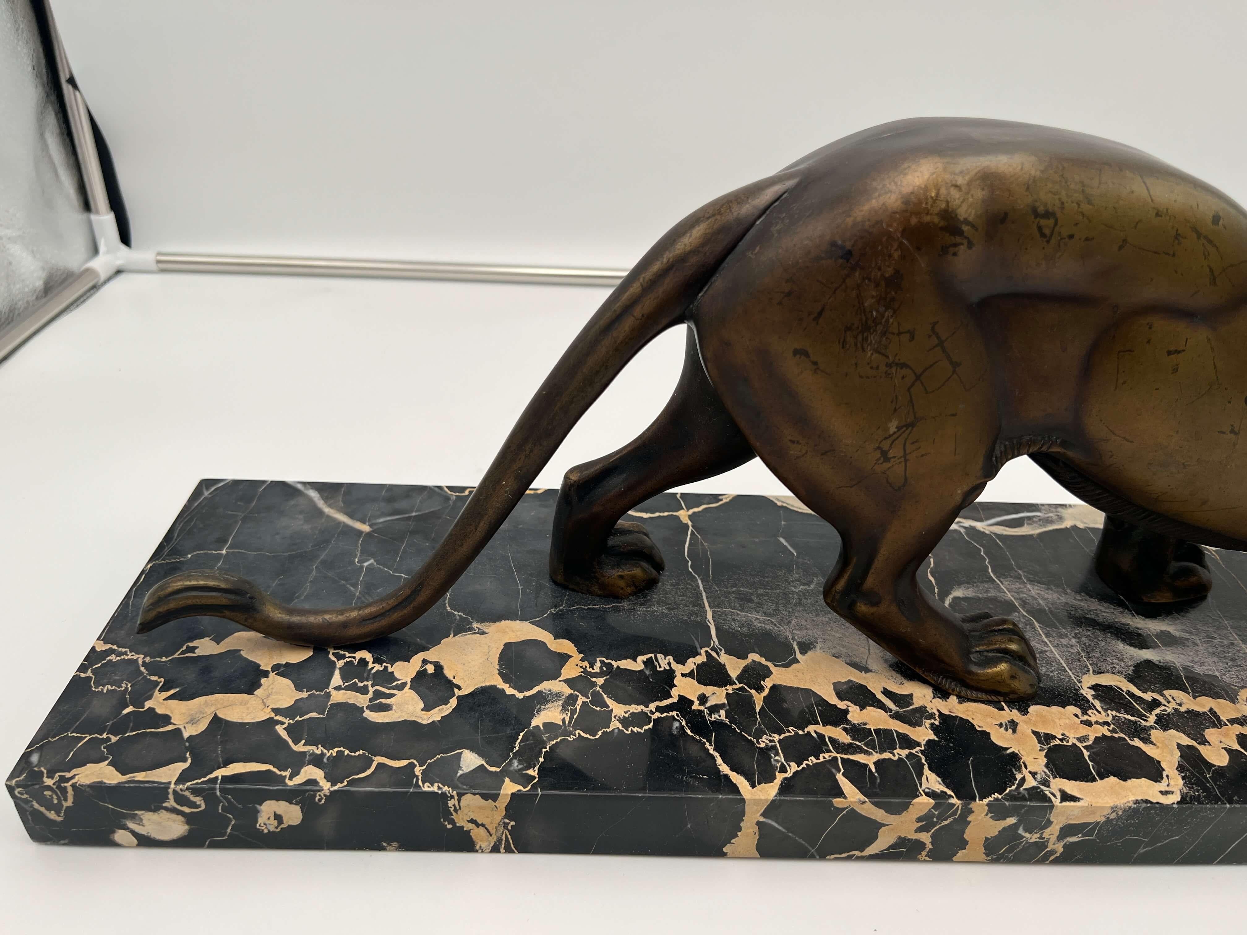 Art Deco Sculpture of a Panther, Bronze Cast, Marble, France circa 1930 4