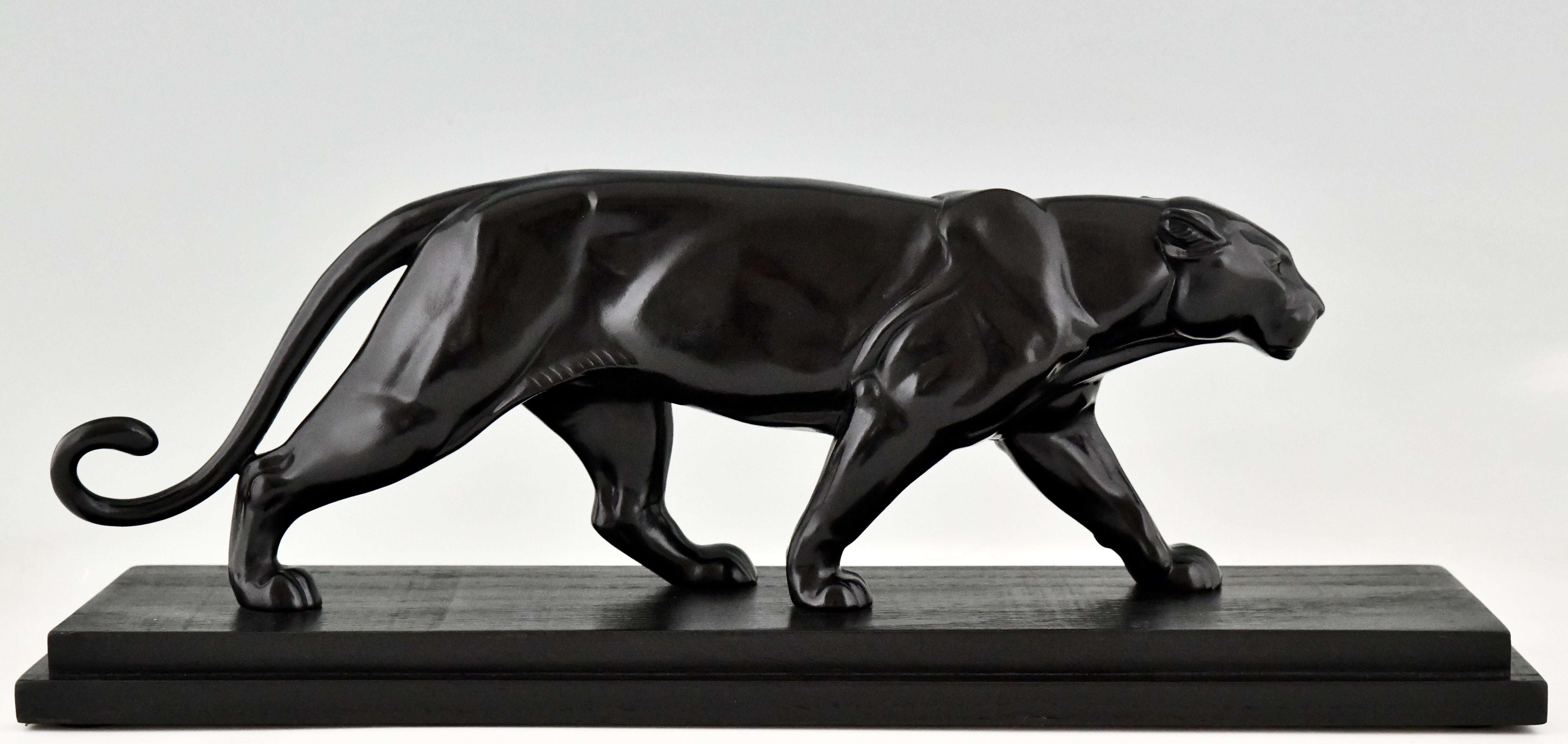 Mid-20th Century Art Deco Sculpture of a Panther by Alexandre Ouline, France 1930