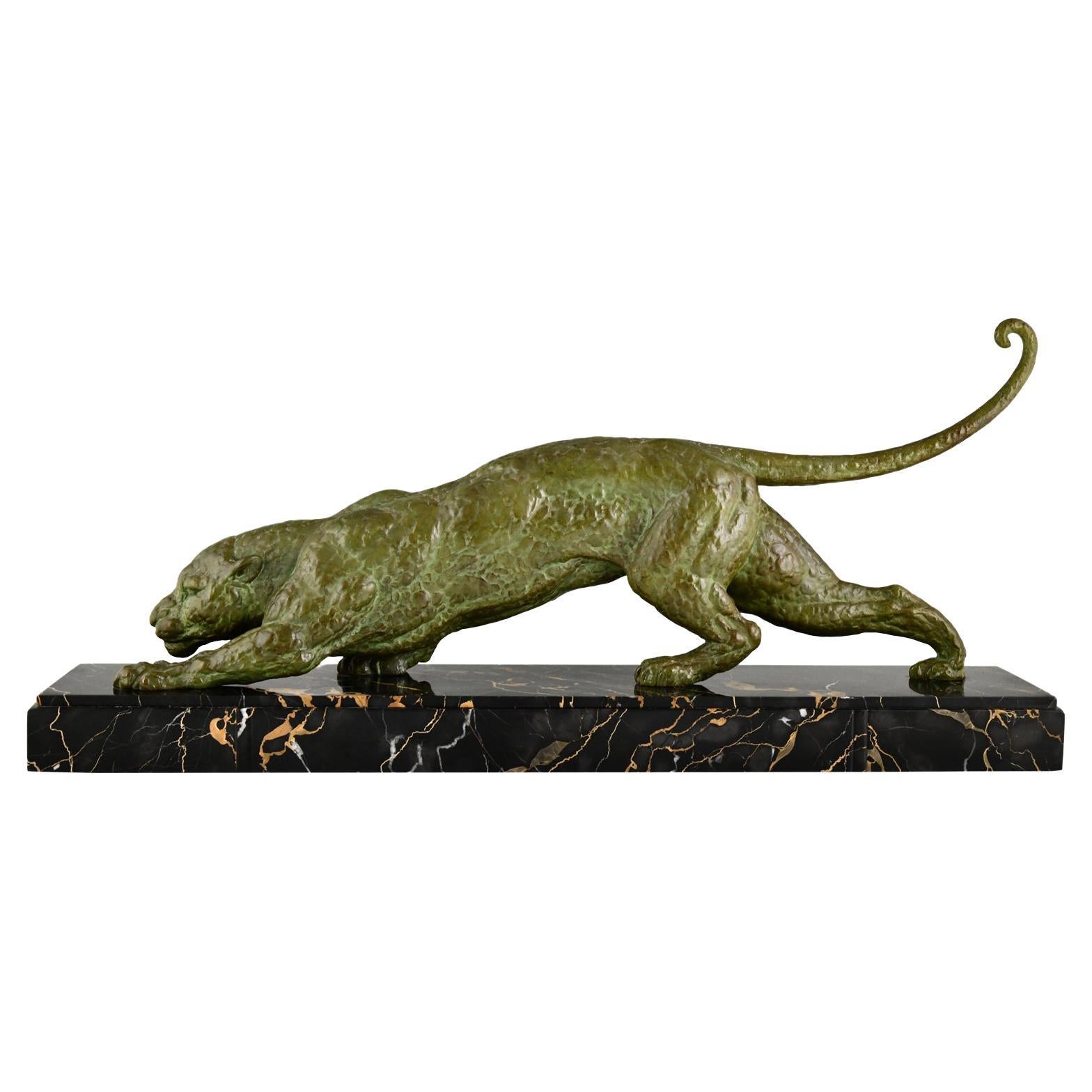 Art Deco Sculpture of a Panther by Demetre Chiparus France 1930 For Sale