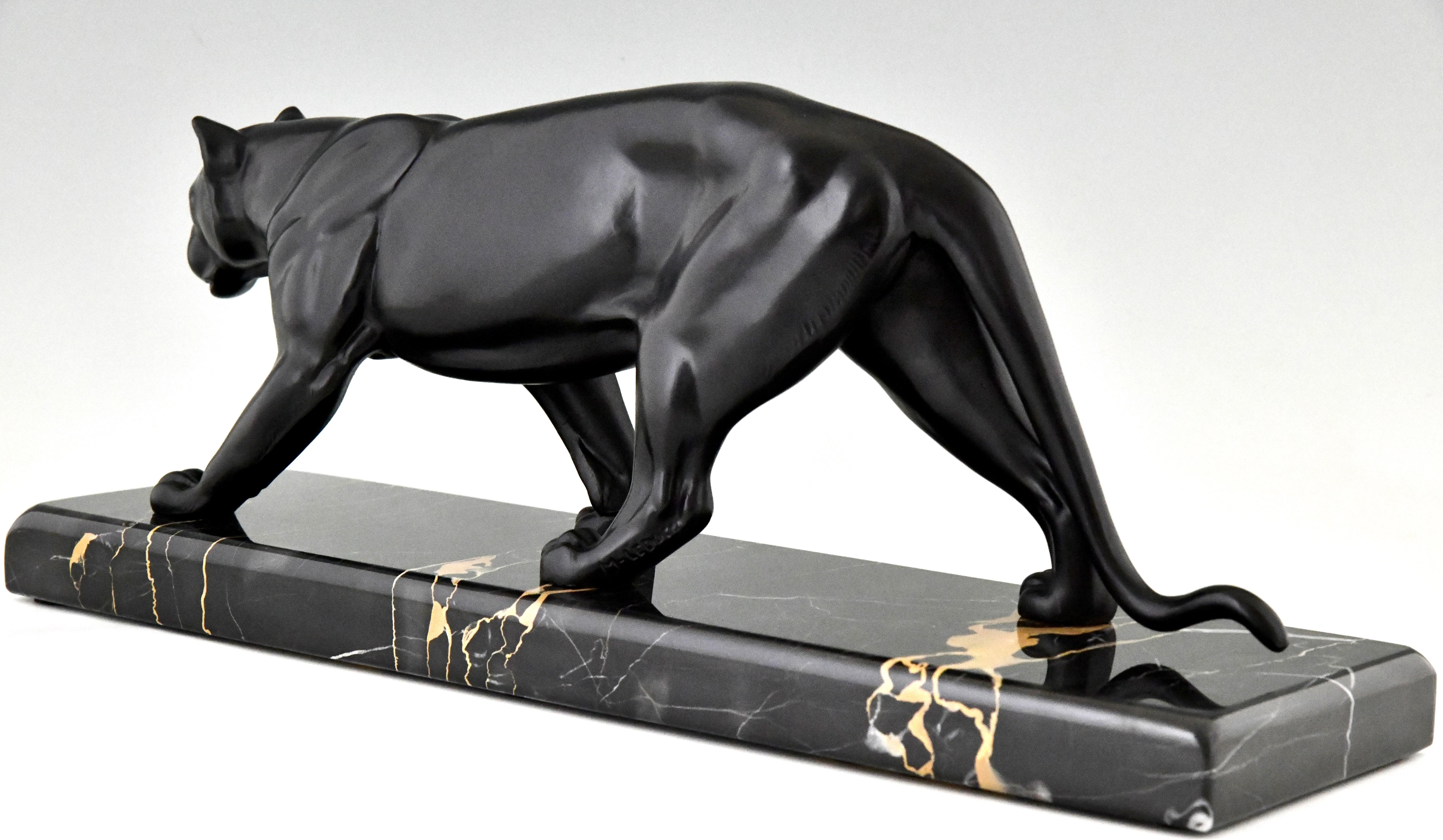 Art déco-Skulptur eines Panthers im Art déco-Stil von M. Leducq, Frankreich 1930 im Angebot 1