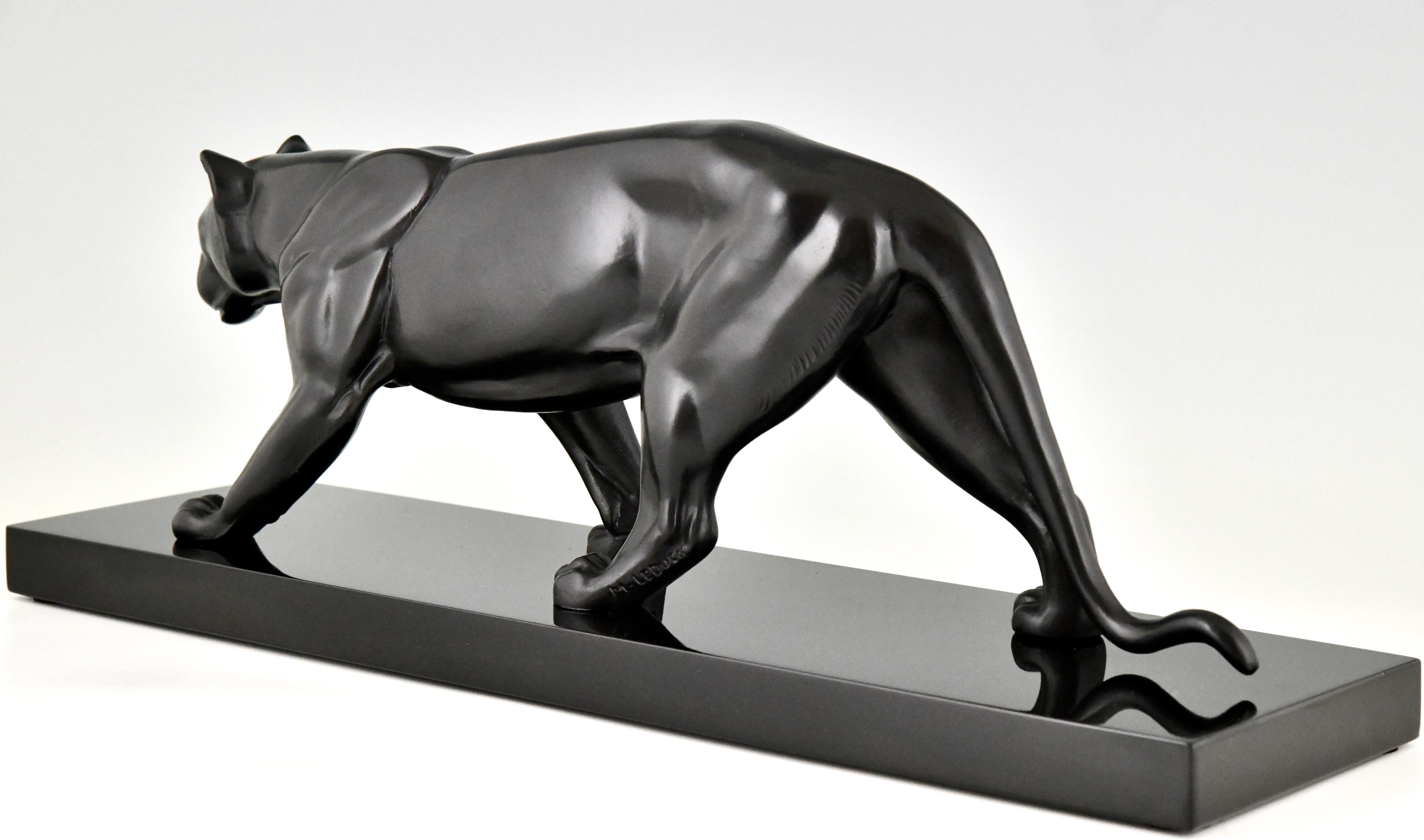 Art Deco sculpture of a panther by M. Leducq, France 1930 1