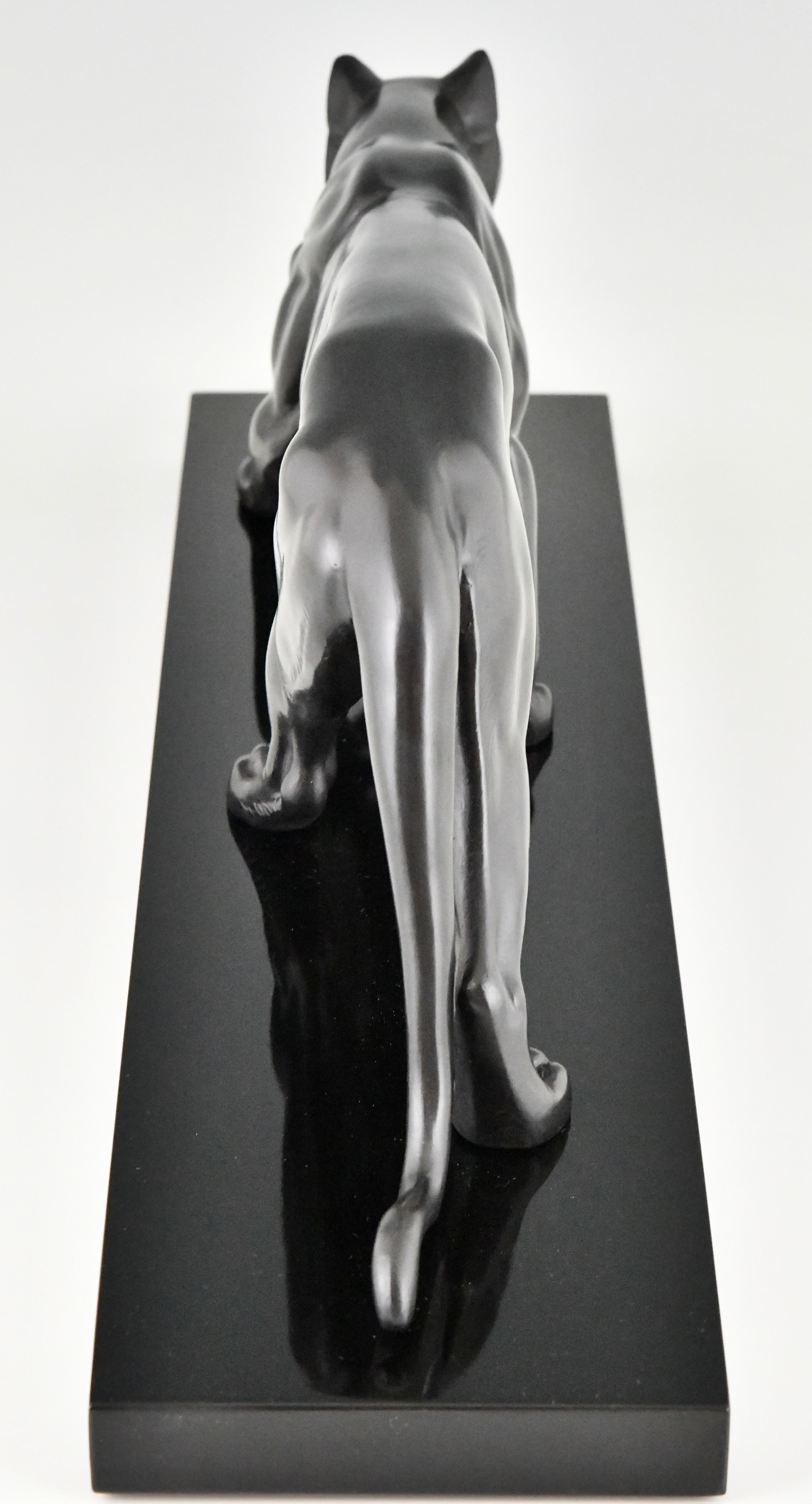 Art Deco sculpture of a panther by M. Leducq, France 1930 2