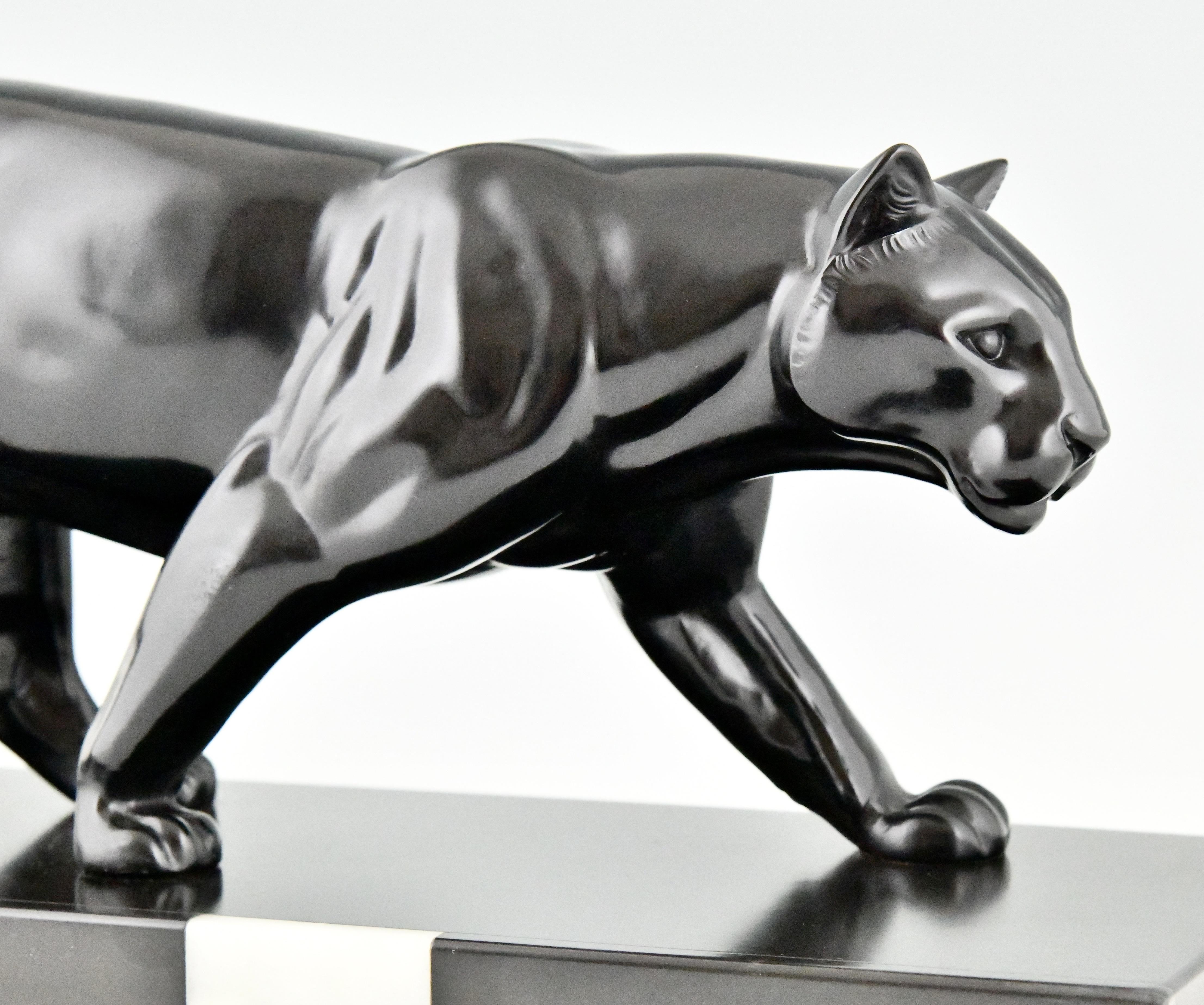 Art Deco Sculpture of a Panther by M. Leducq on Marble Base, France 1930 3