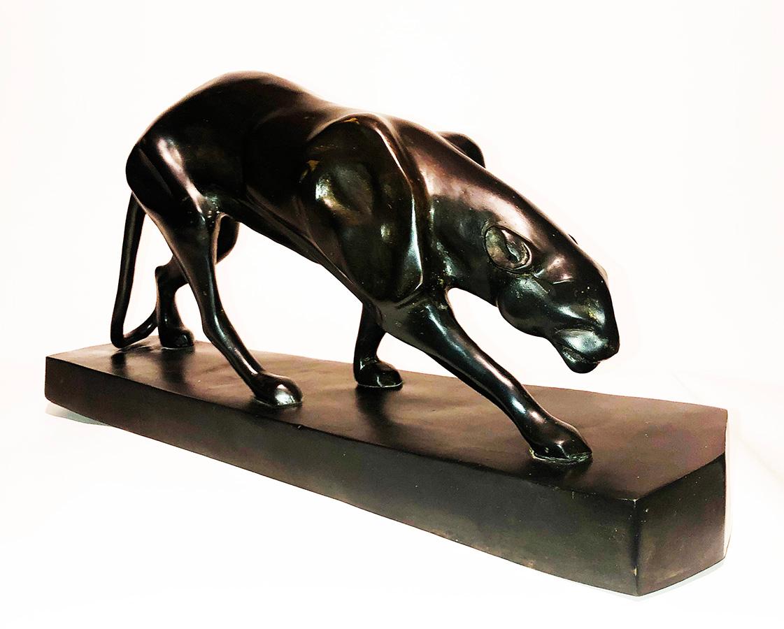 Art-déco-Skulptur eines Panthers (Art déco) im Angebot