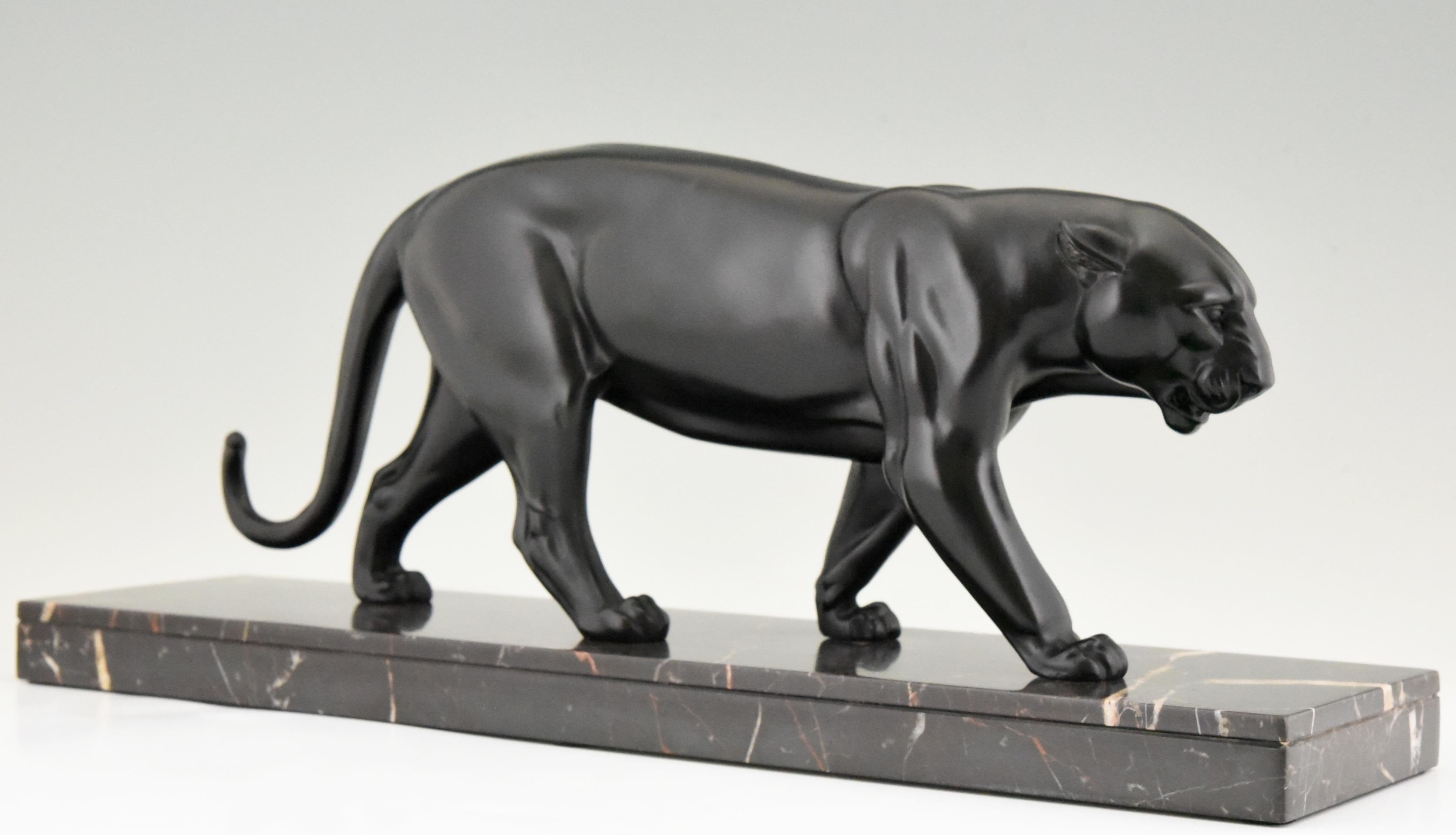 Art Deco Sculpture of a Panther Irénée Rochard, France, 1930 In Good Condition In Antwerp, BE