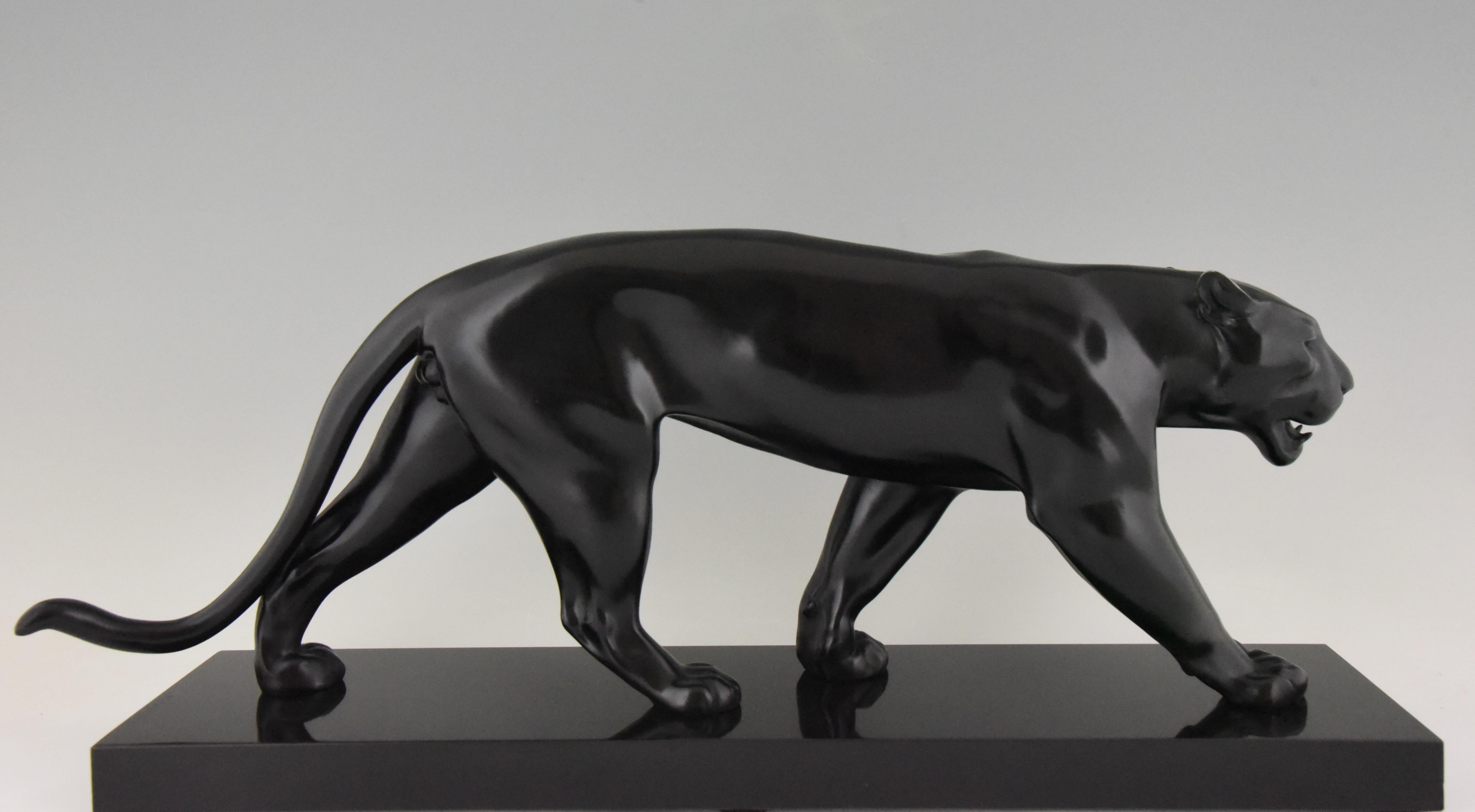 Art Deco Sculpture of a Panther Max Le Verrier, 1930 In Good Condition In Antwerp, BE